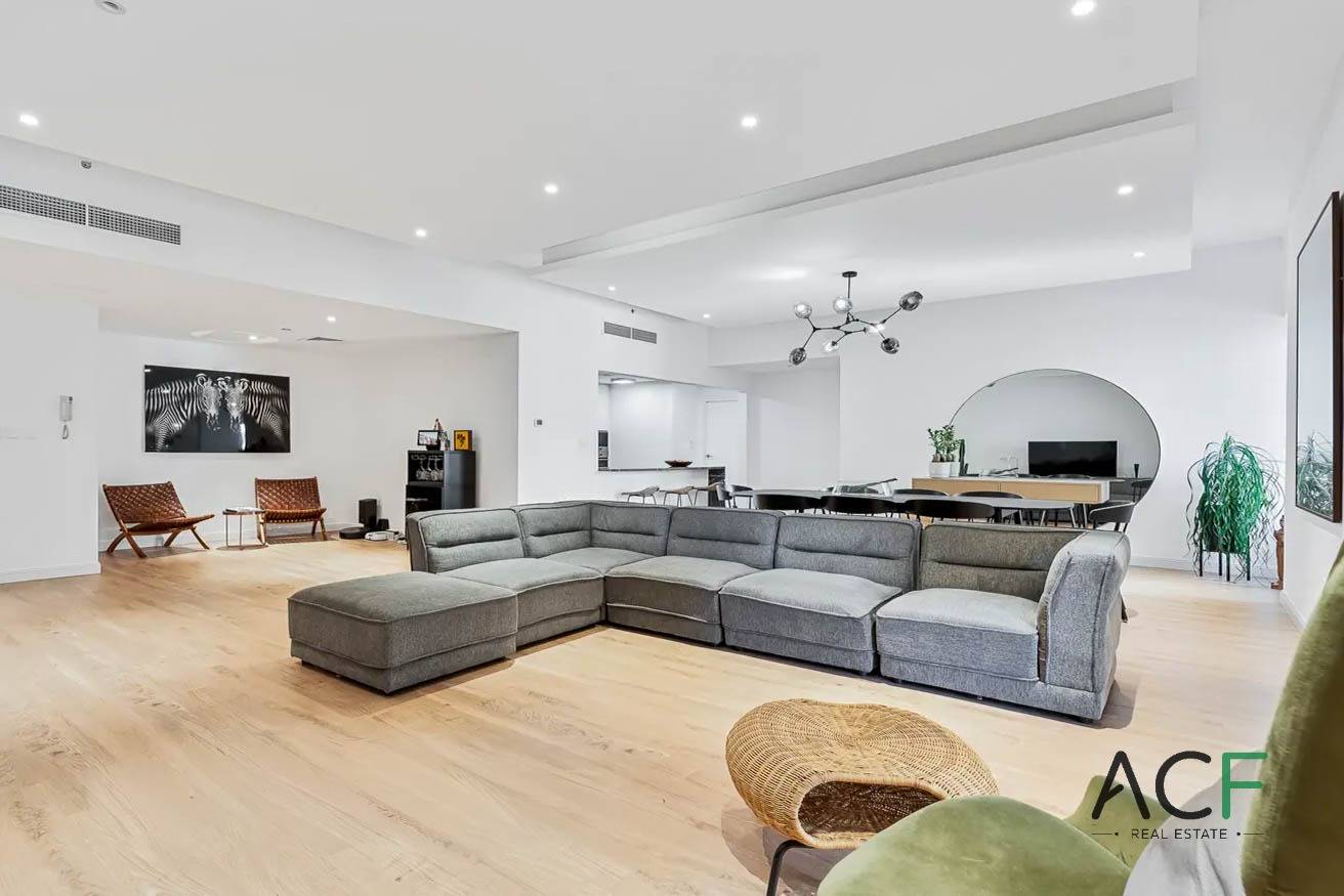 Luxurious | Spacious Layout | Prime Location