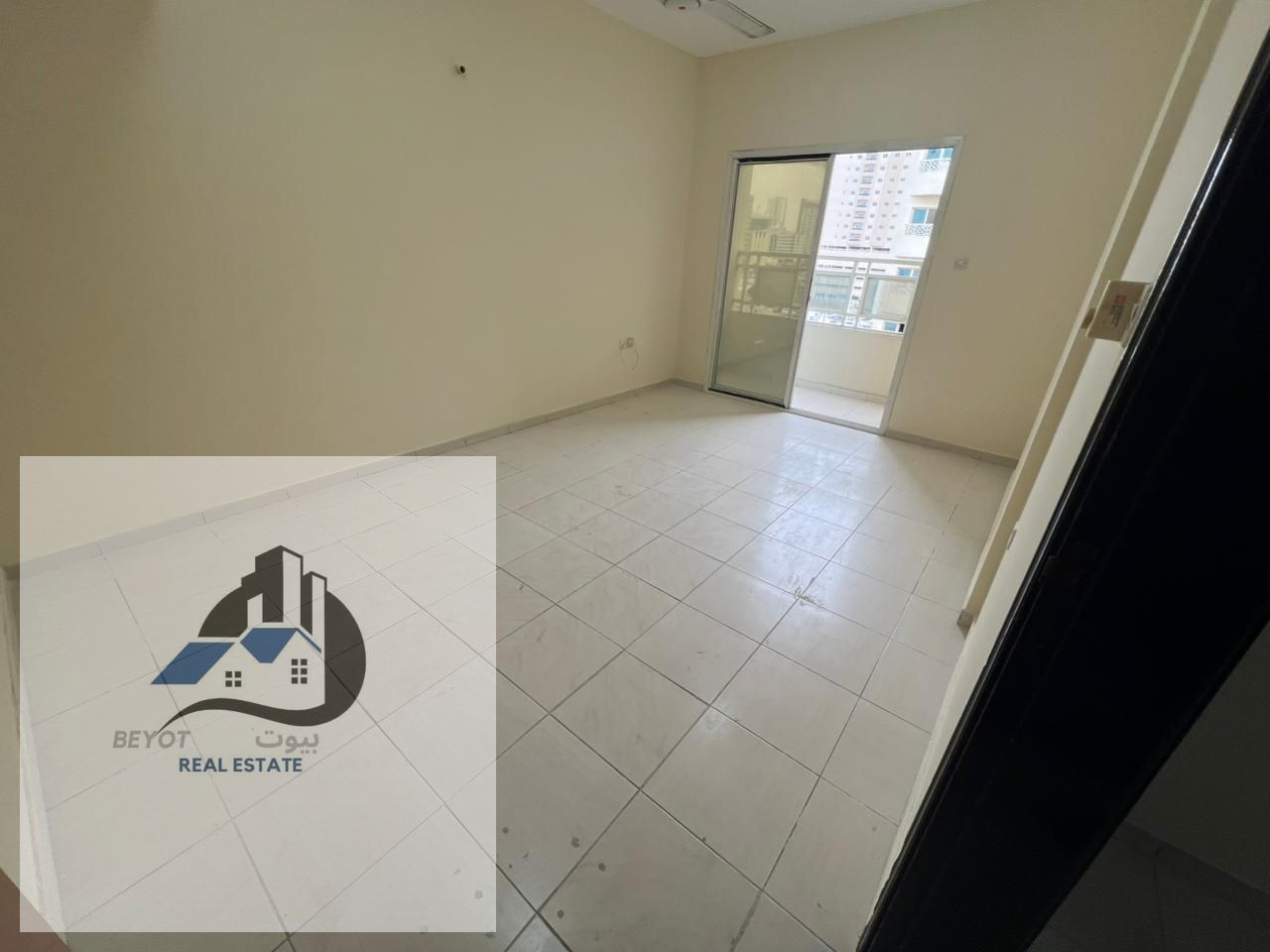 For Rent in Ajman – Al Nuaimiya 1 2 Bedroom Apartment with Living Room Prime location opposite Gulfa Bridge A spacious and well-laid-out apartment,