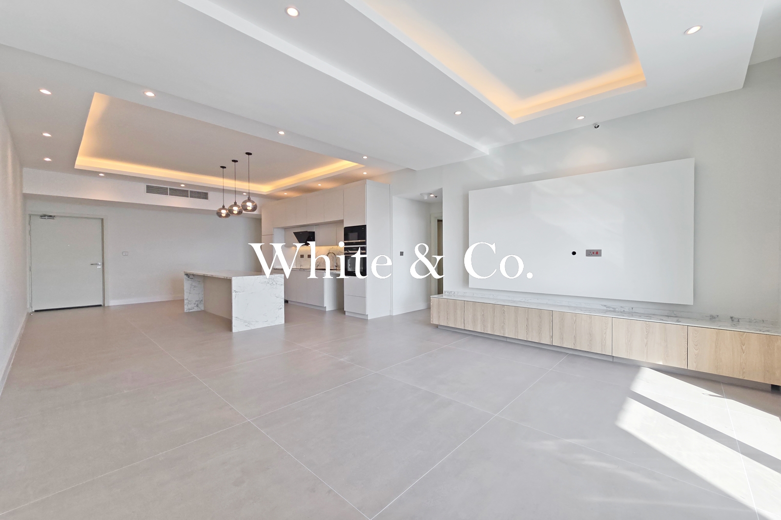 Renovated 2 Bed | Marina View | Vacant