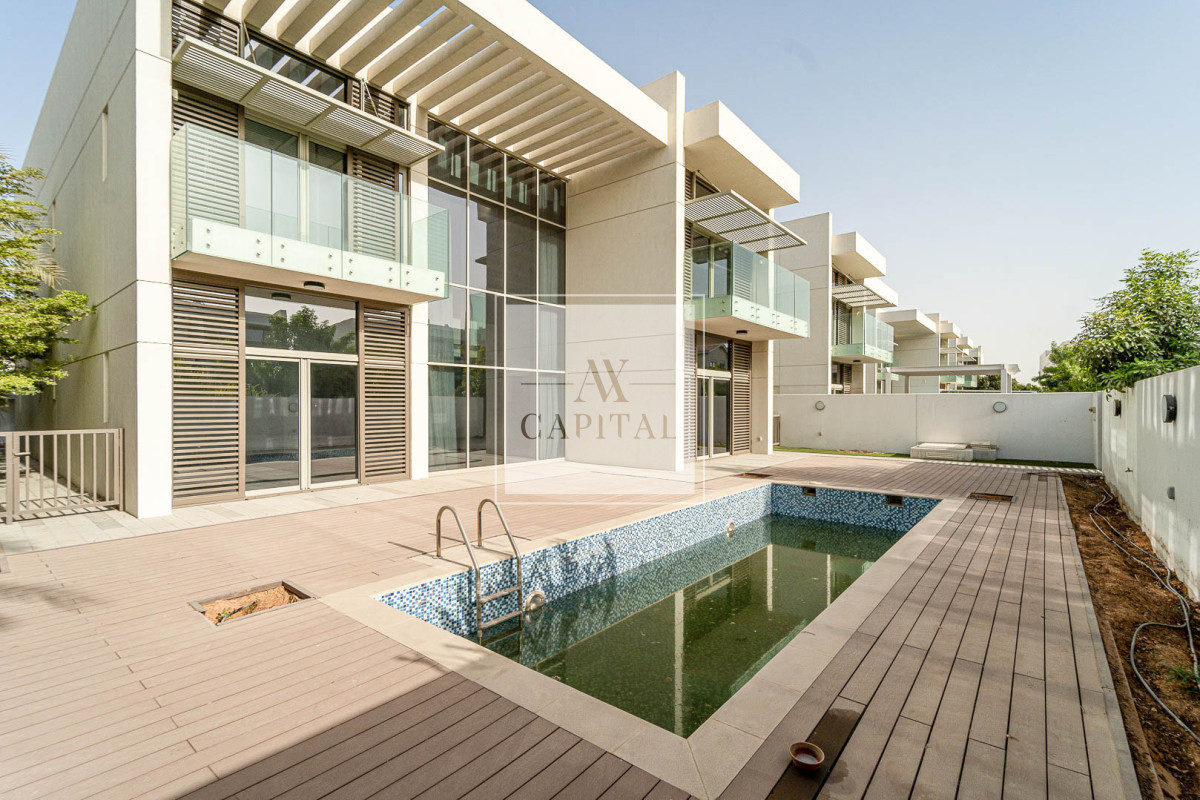 Backing Park | Contemporary Style | Near Club