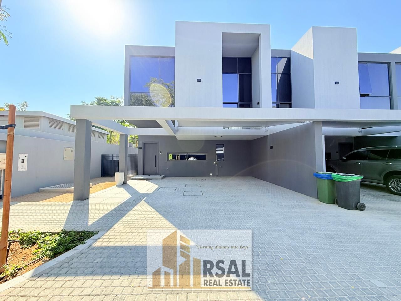 Gated community Luxurious 3BR townhouse with All Master Bedrooms in Robinia massar