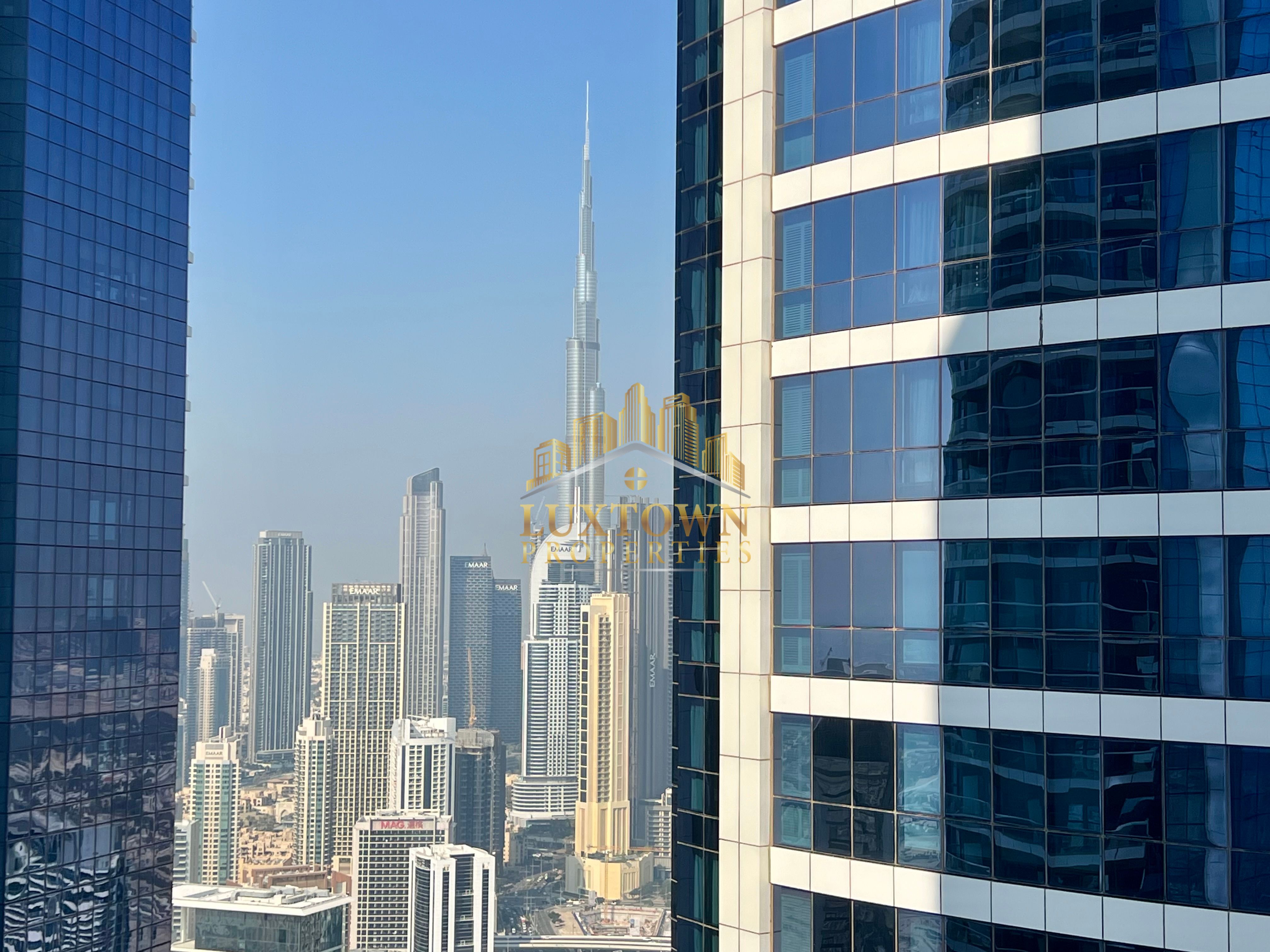 Burj Khalifa View-Luxurious-High Floor-Huge Size