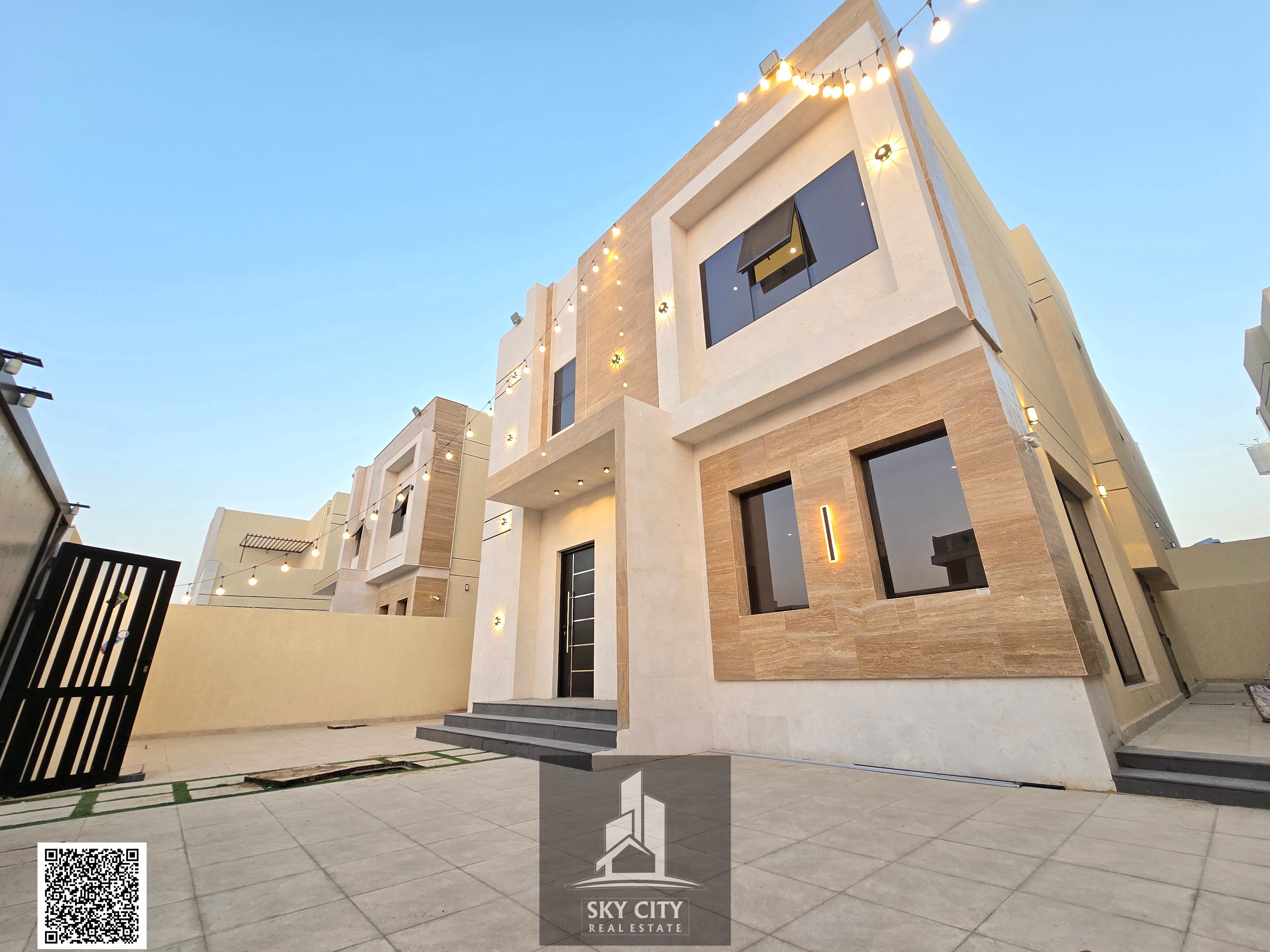 Modern villa with 3 bedrooms in a prime location, excellent finishes, price including registration fees, freehold ownership and no fees.
