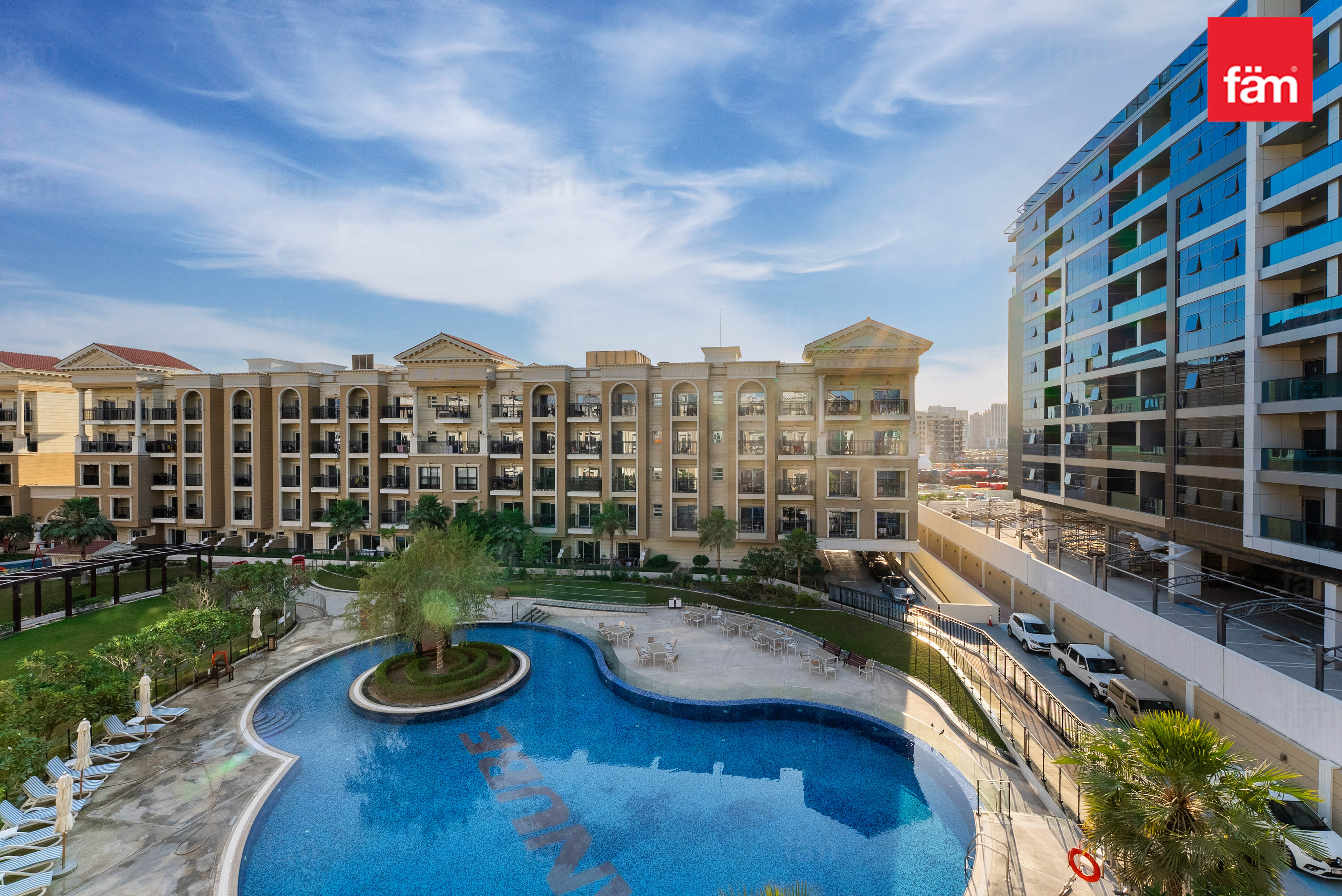 1 Cheque | Immaculate condition | Pool View