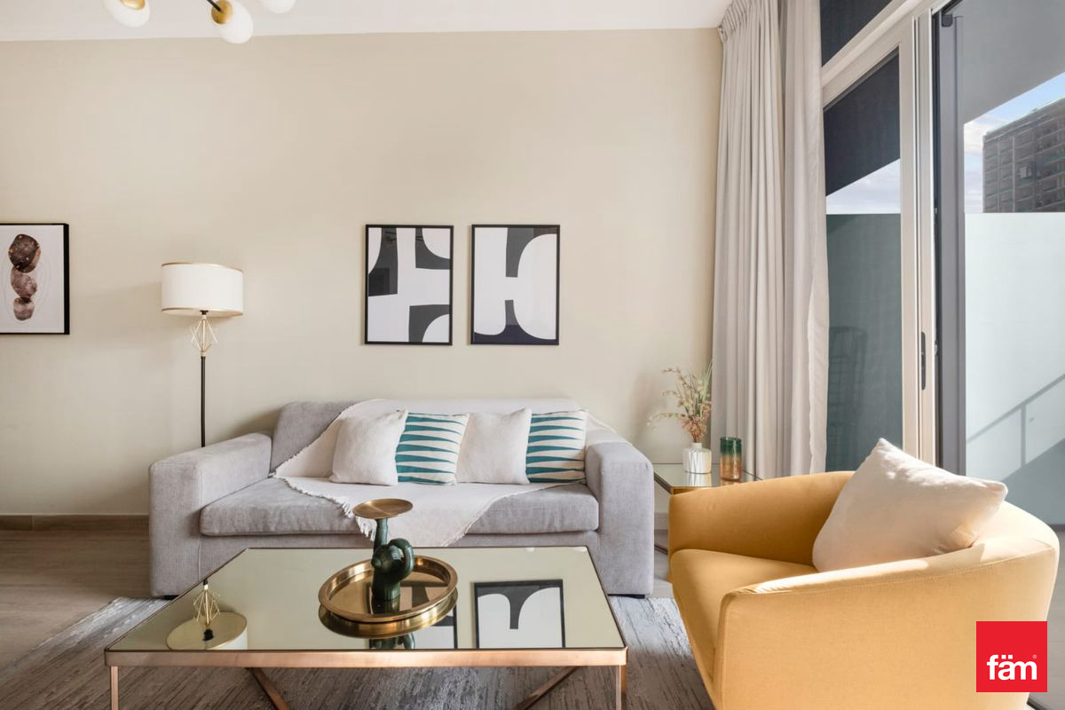 Modern | Fitted | Community View
