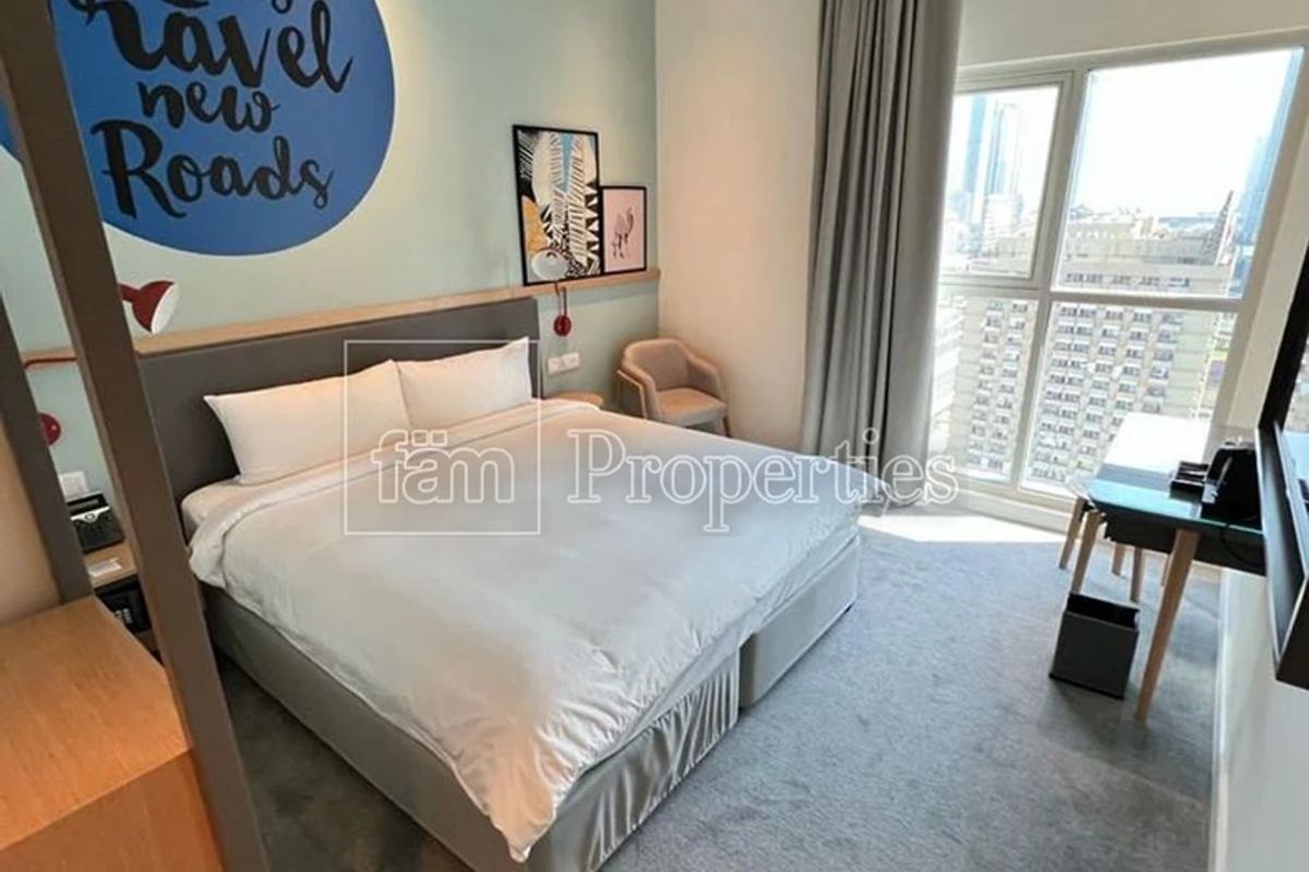 Excellent Opportunity In Rove City Walk