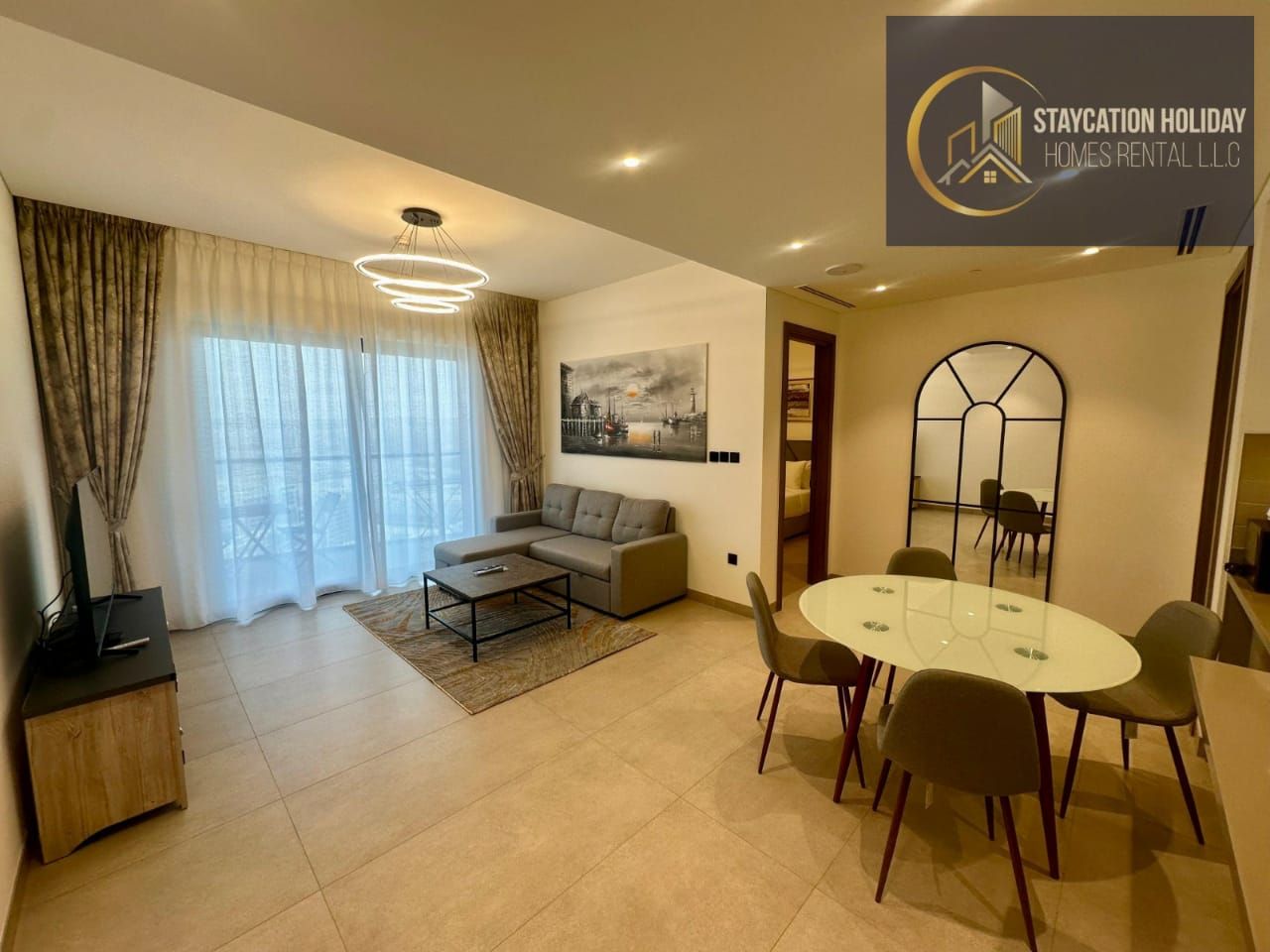 Elegant 1 BR Apartment in Waves Grande with City Views