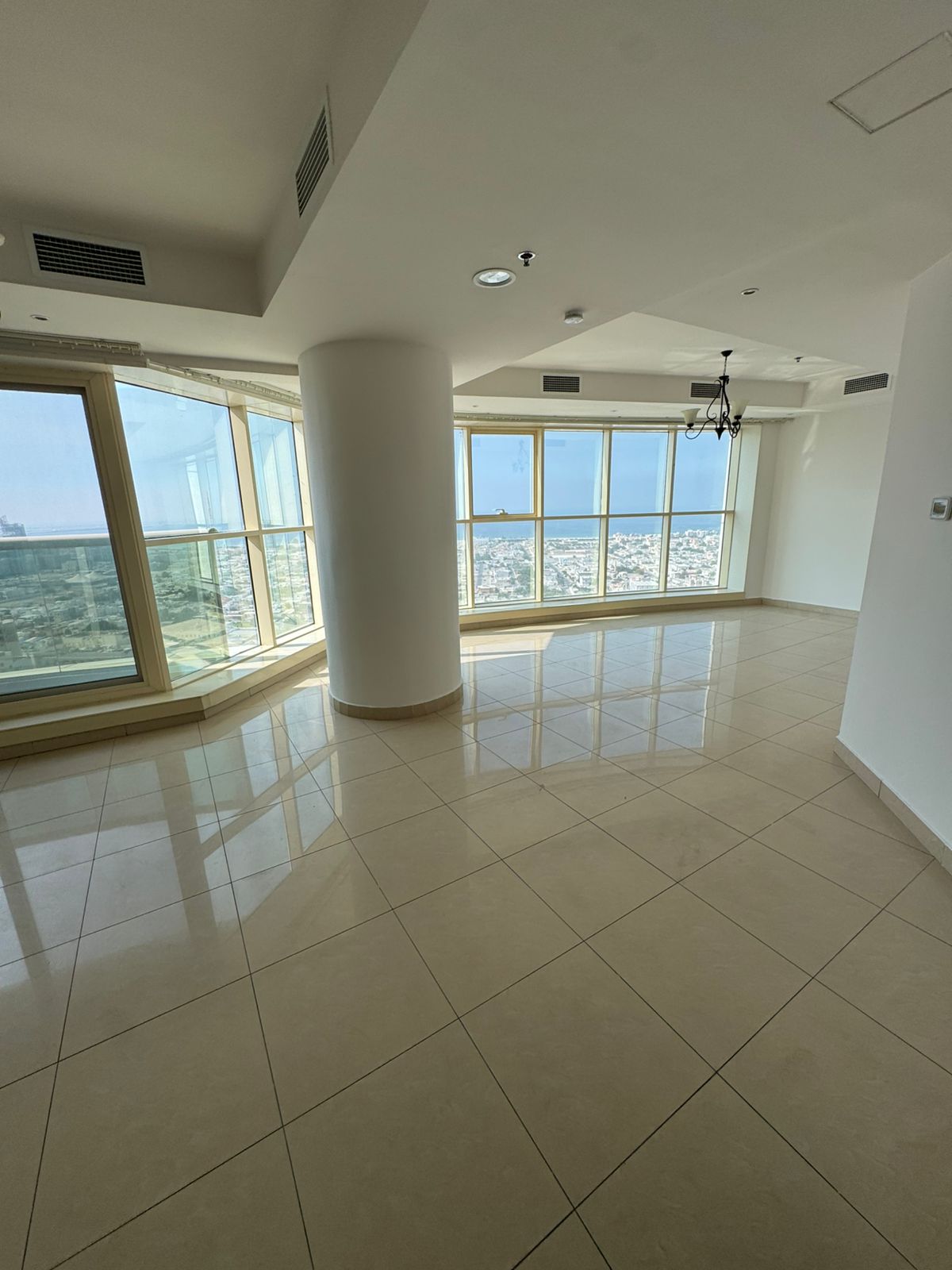 2 Spacious apartment with air conditioning and maintenance included – Al Majaz 3