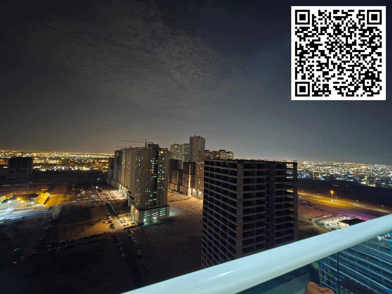 Luxury Apartment for Sale in Golf Tower – Excellent Opportunity Size: 1,113 sq ft (104 m²) Layout: 2 bedrooms Spacious living room