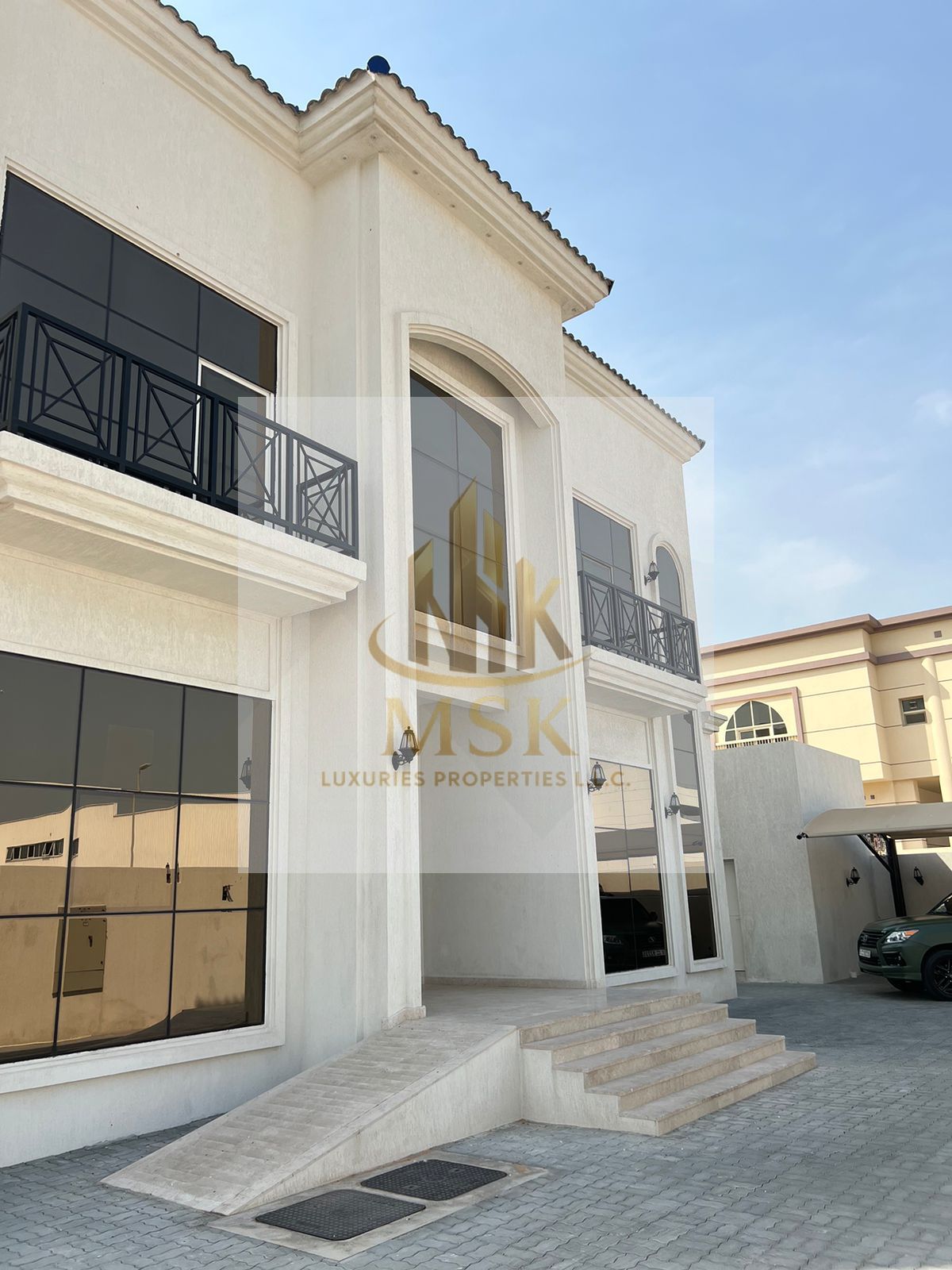 SPACIOUS 6BHK LUXURY VILLA | GREENERY VIEW | MASTER KITCHEN | OUTSIDE LIVING AREA | CLOSE TO BUSINESS BAY | MOVE-IN READY
