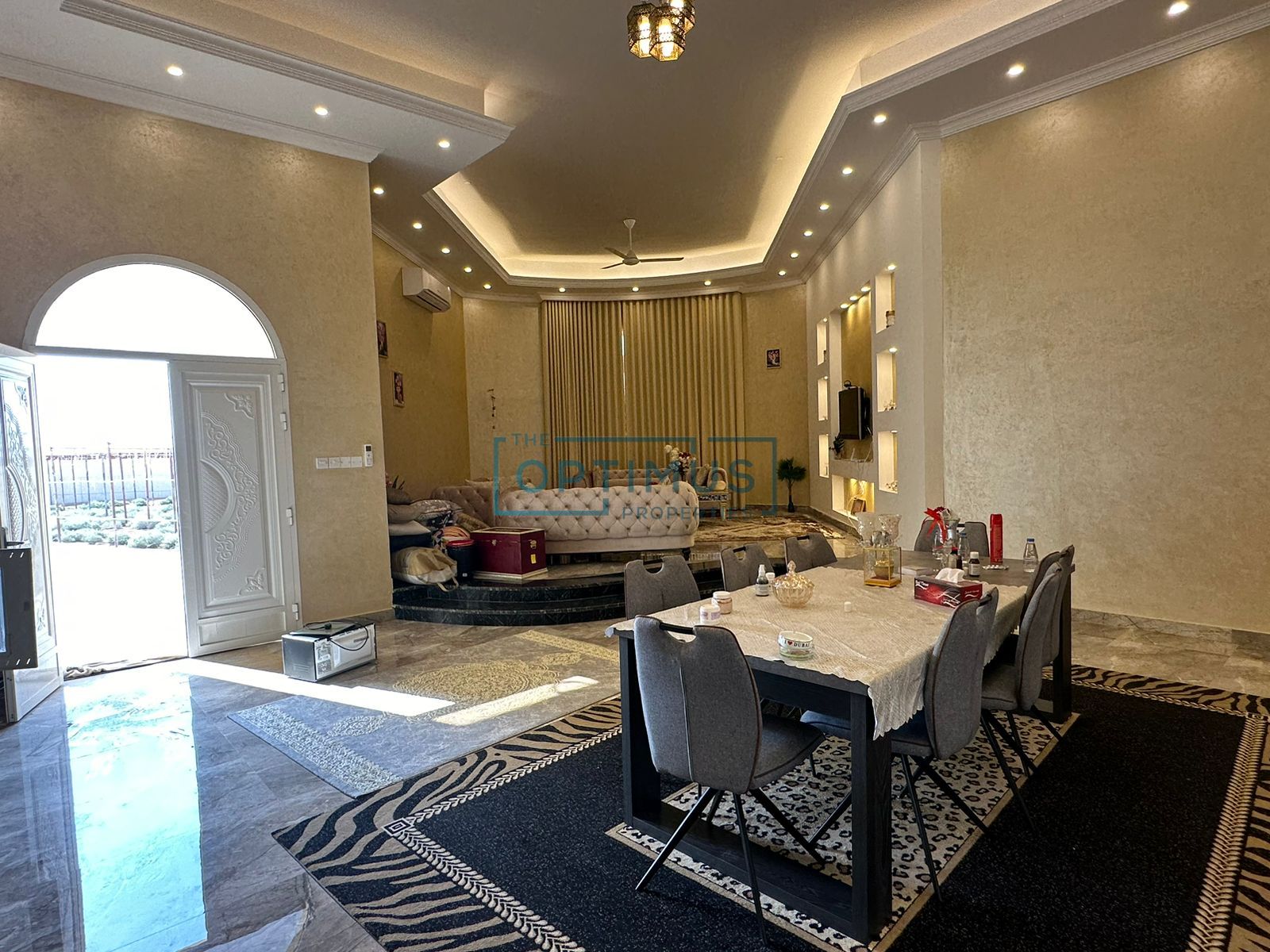 Luxury 4 Bed Villa | Fewa Connected | Spacious