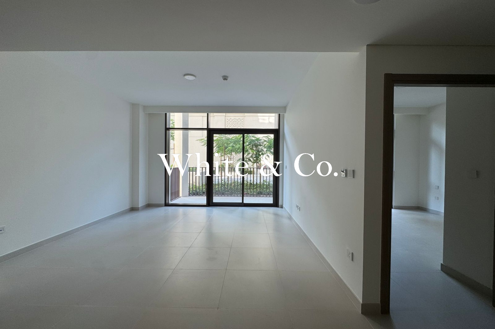 Brand New|Ready to move|Low floor