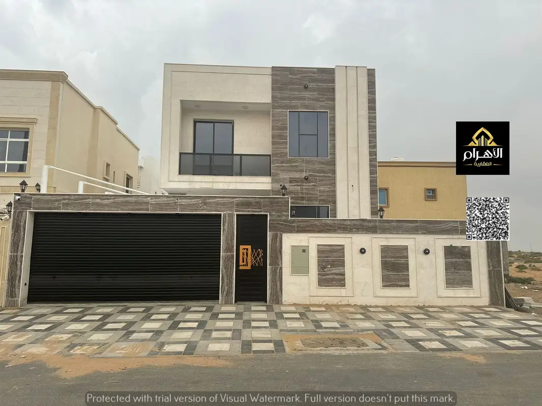 Luxury villa, price includes registration fees, close to 311 and near services.