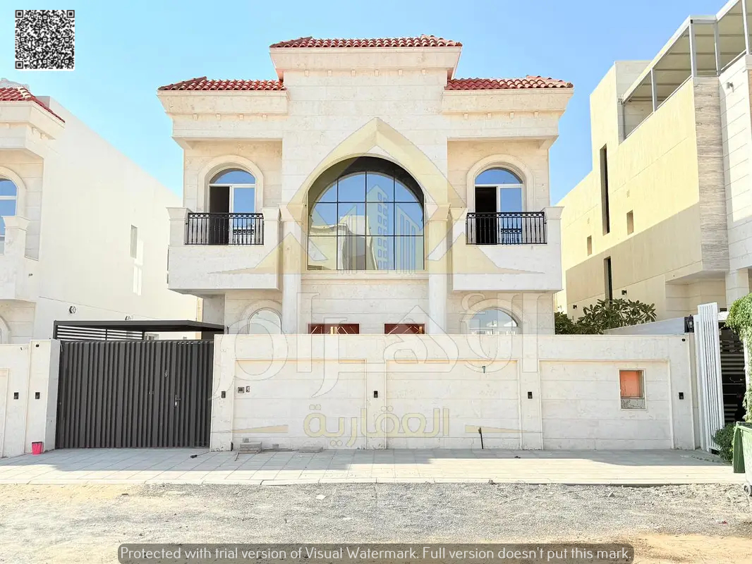 Classic villa, spacious, no annual fees, freehold ownership for all nationalities, close to all services, registration and ownership fees included.