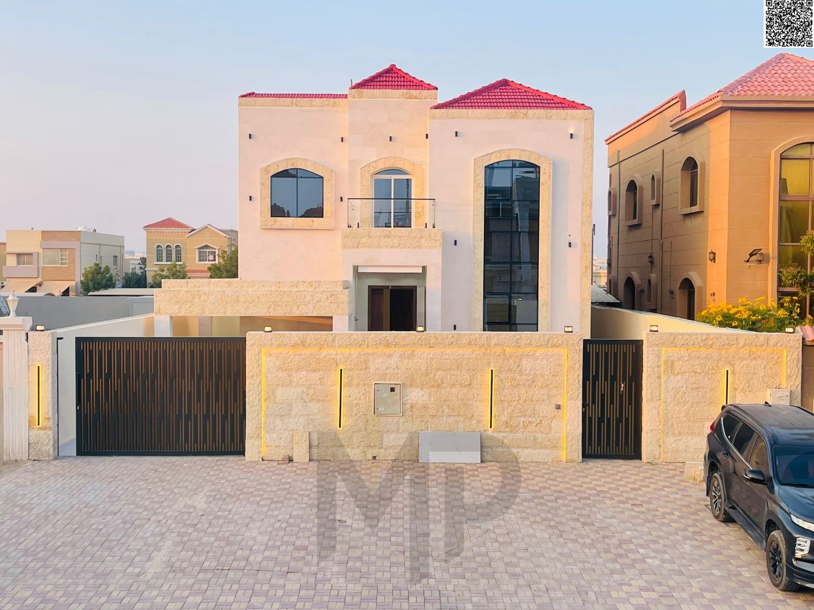 Luxury classic villa, fully furnished with air conditioning, water, and electricity. Freehold ownership available to all nationalities. Excellent pric