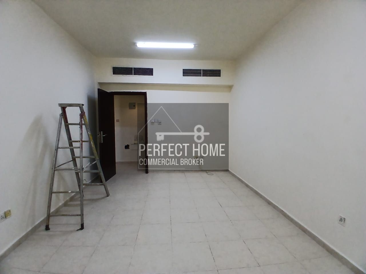 Spacious 1Bhk with central ac in 27k rent yeatly 4 to 6 cheques payment in al butina