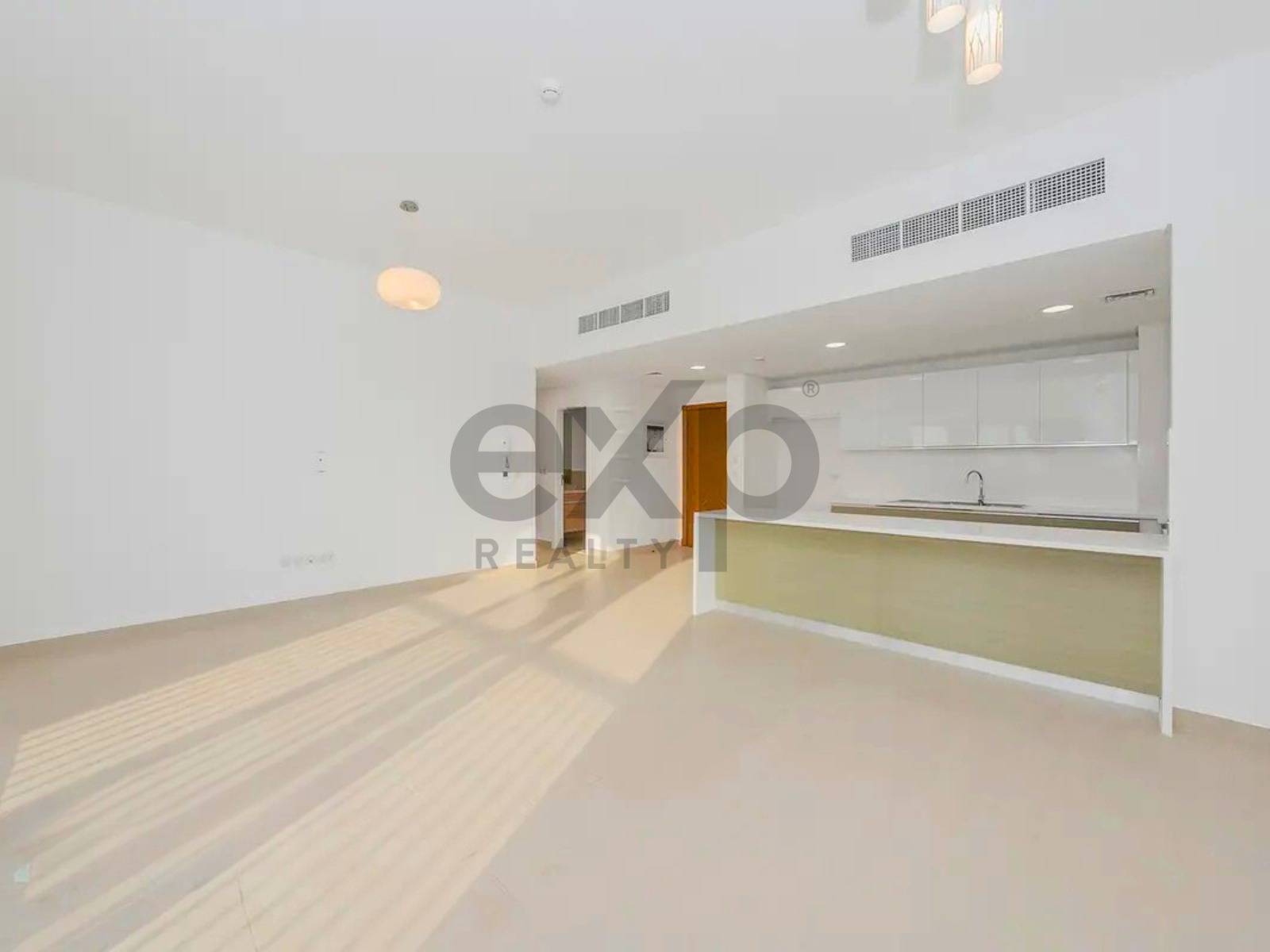 Vacant | Kitchen Appliances | Premium Community