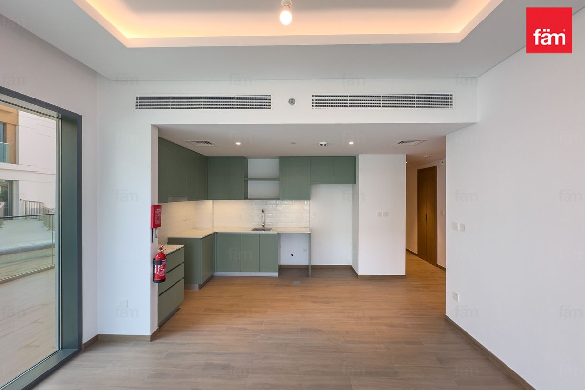 Largest Layout | Grand Corner Terrace | Bright