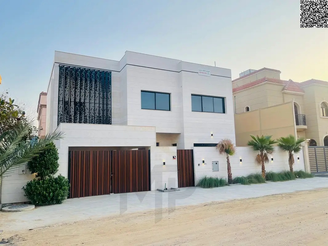 Villa for sale directly from the owner, freehold ownership, with a private pool, directly opposite the mosque, electricity and water included.