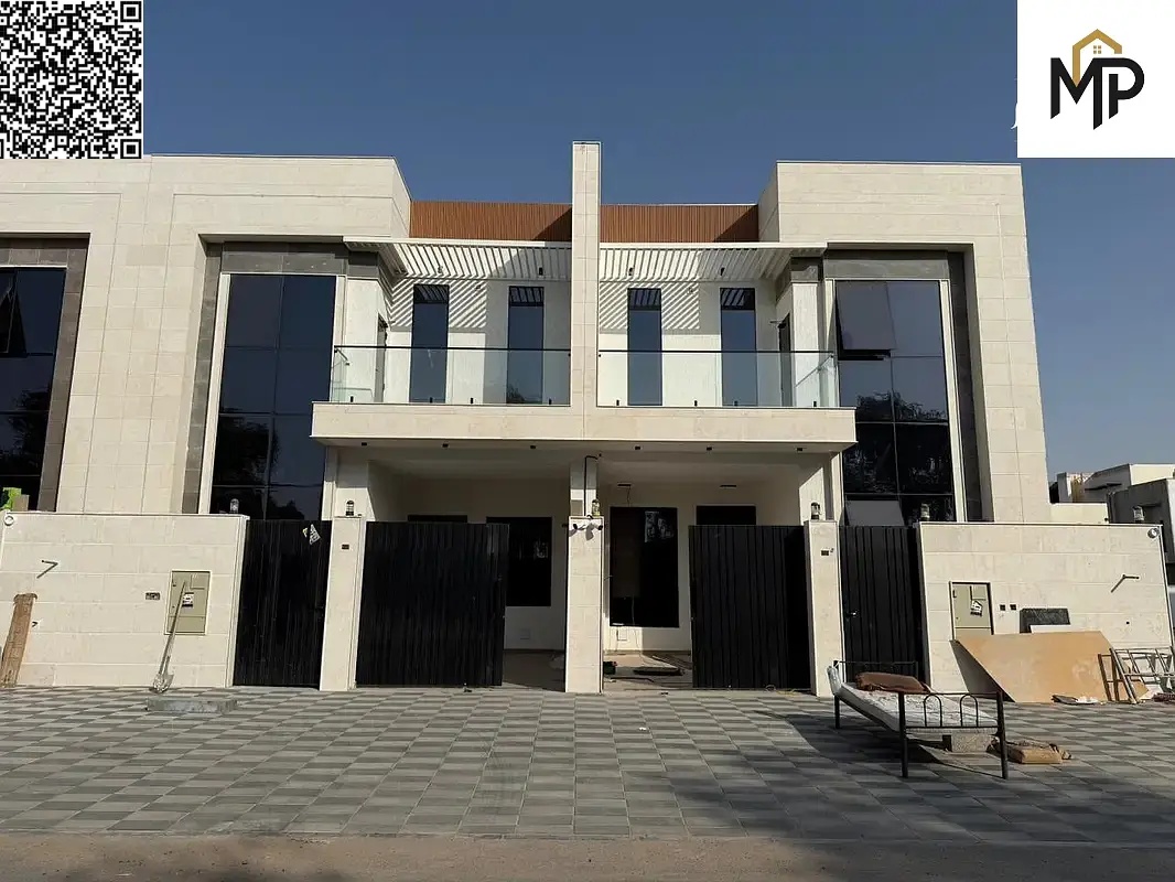 A luxurious home with a modern design, high-end finishes, and a garden, all at a price that includes registration fees. An exceptional real estate opp