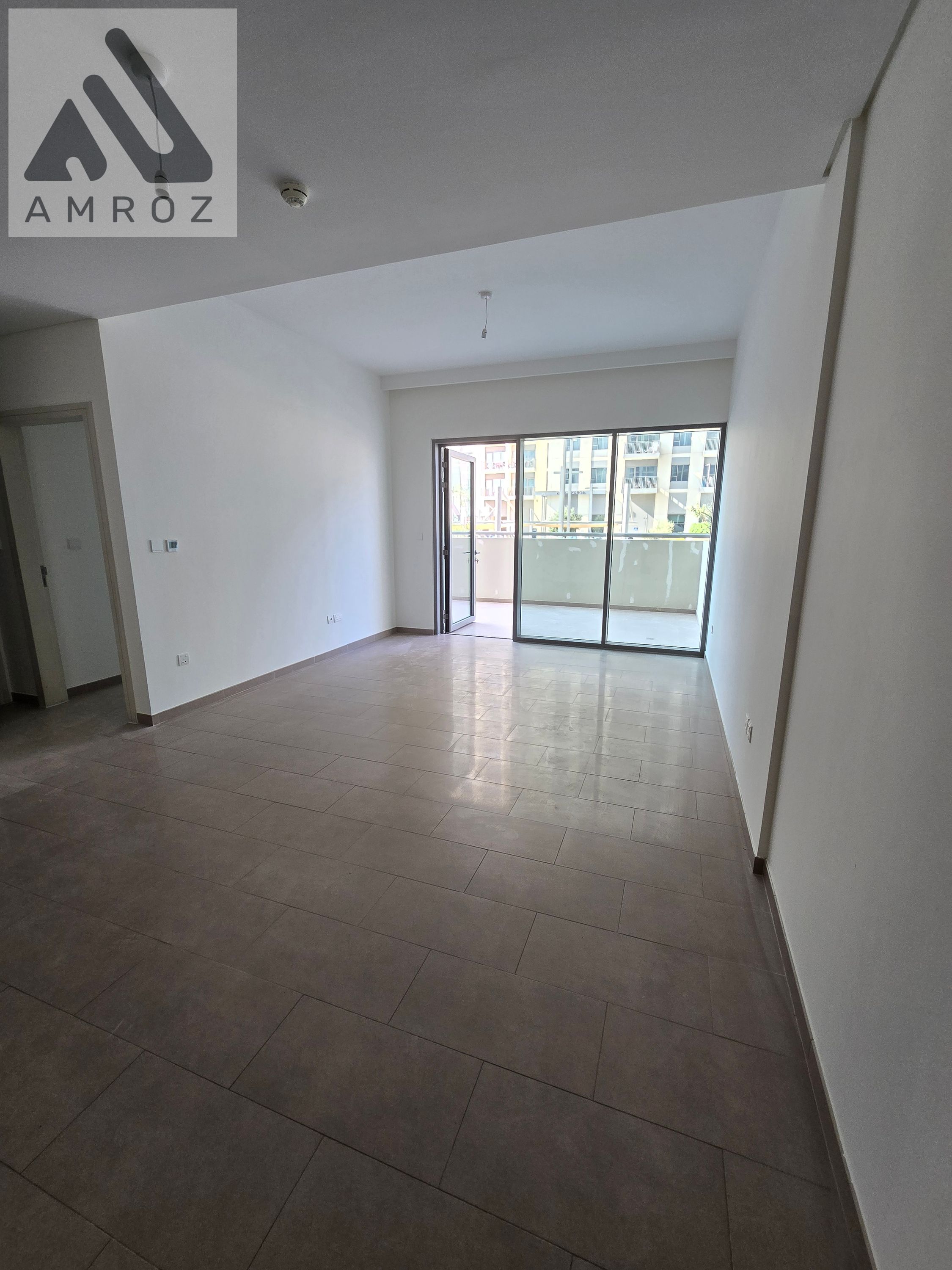 1 BHK in Dubai Hills Cash Deal Preffered.