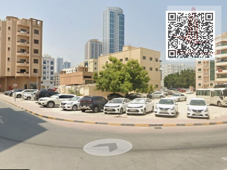 Land in Al Nakheel, corner plot on two streets, close to the Corniche, excellent location, spacious area