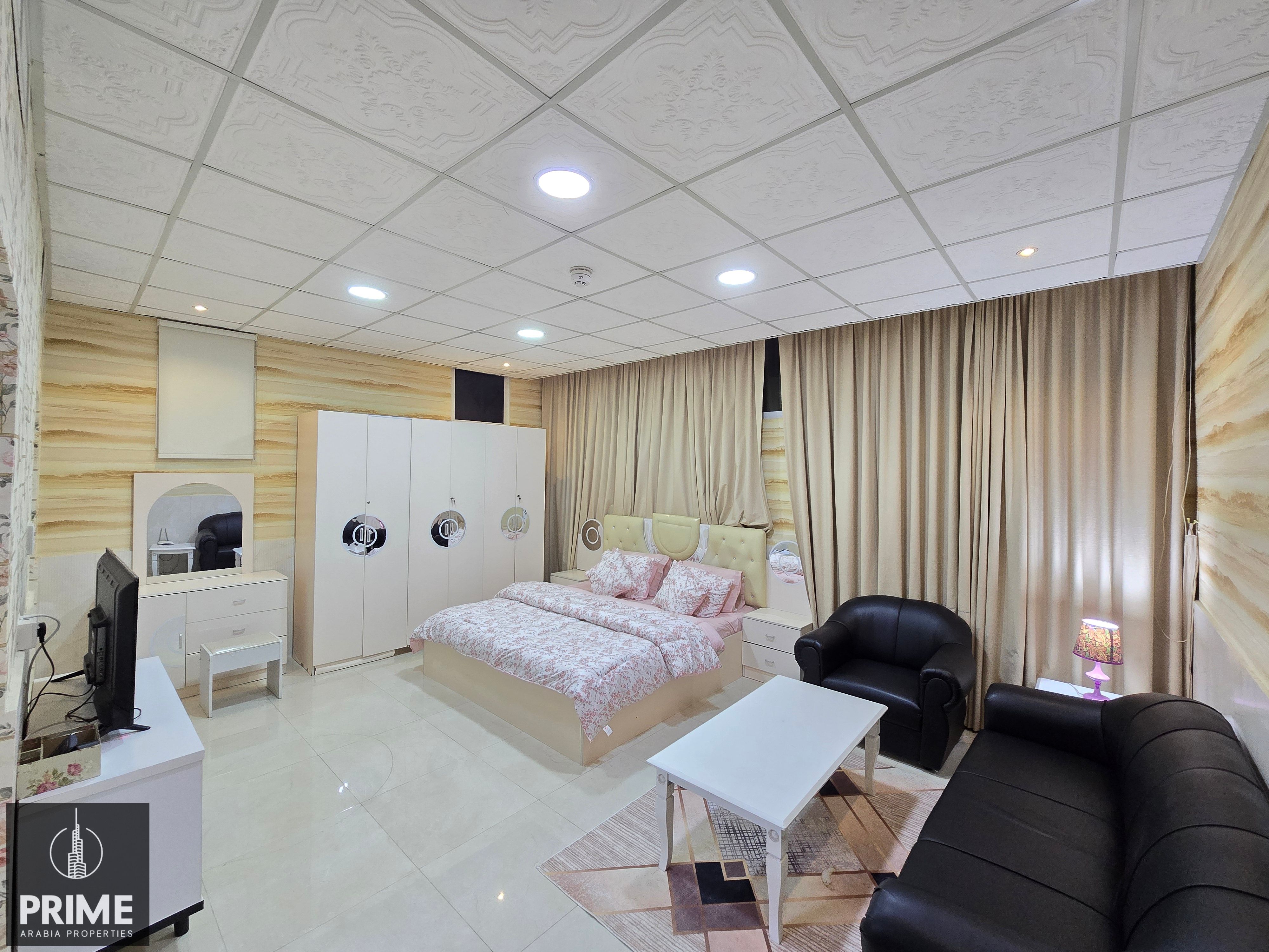 FANTASTIC QLTY FULLY FURNISHED STUDIO WITH PARKING