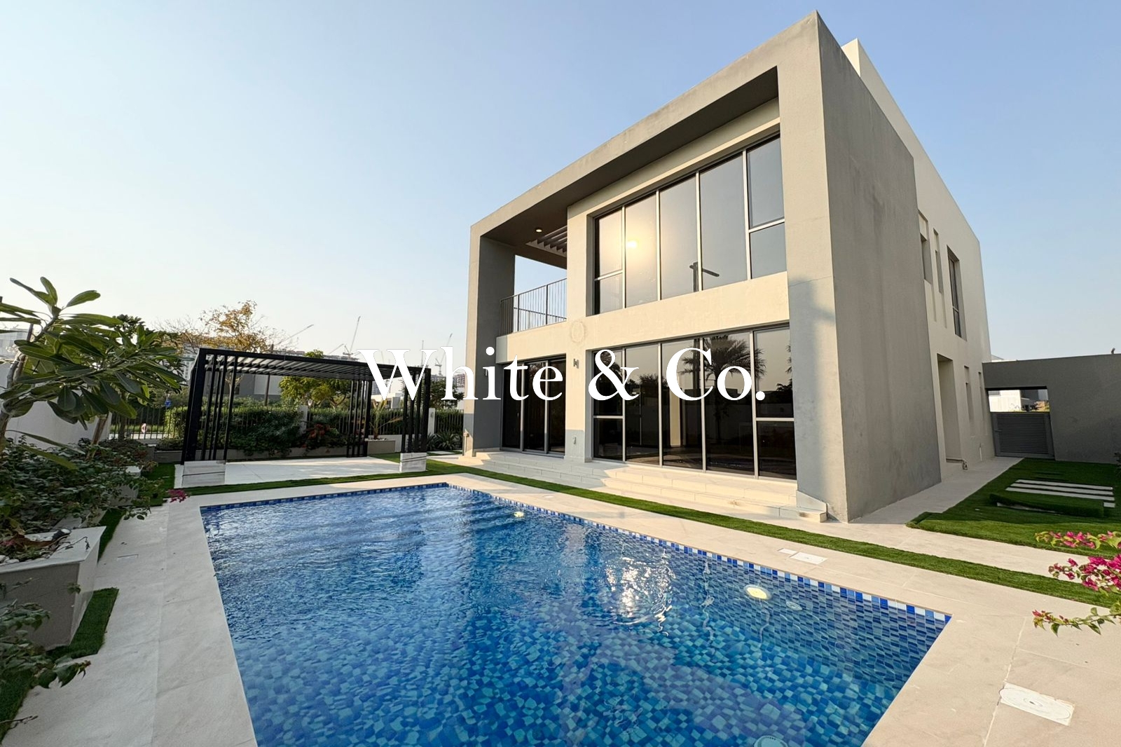 Upgraded l Private Pool l Close To Exit