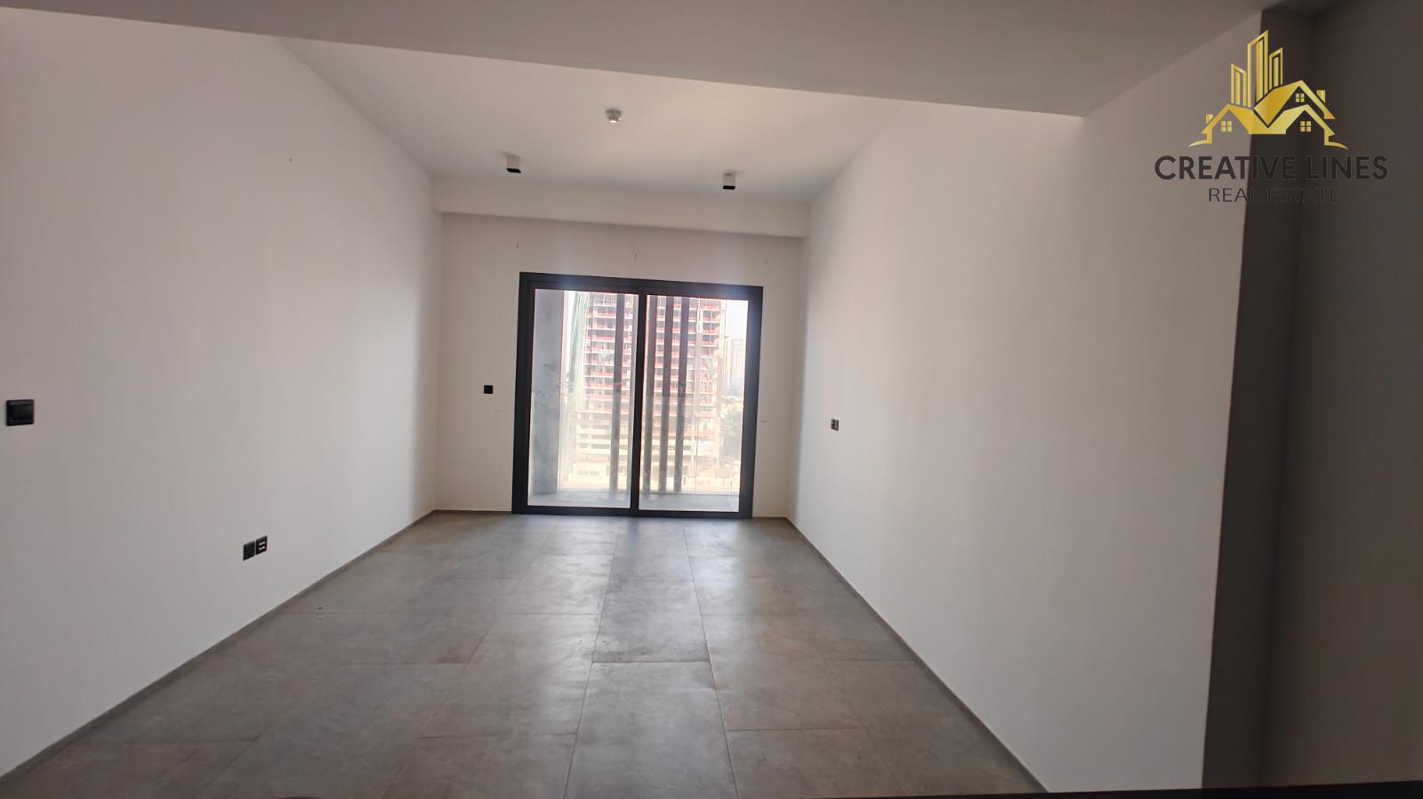 VERY SPACIOUS 1BHK//READY TO MOVE//BRAND NEW//PRIME LOCATION