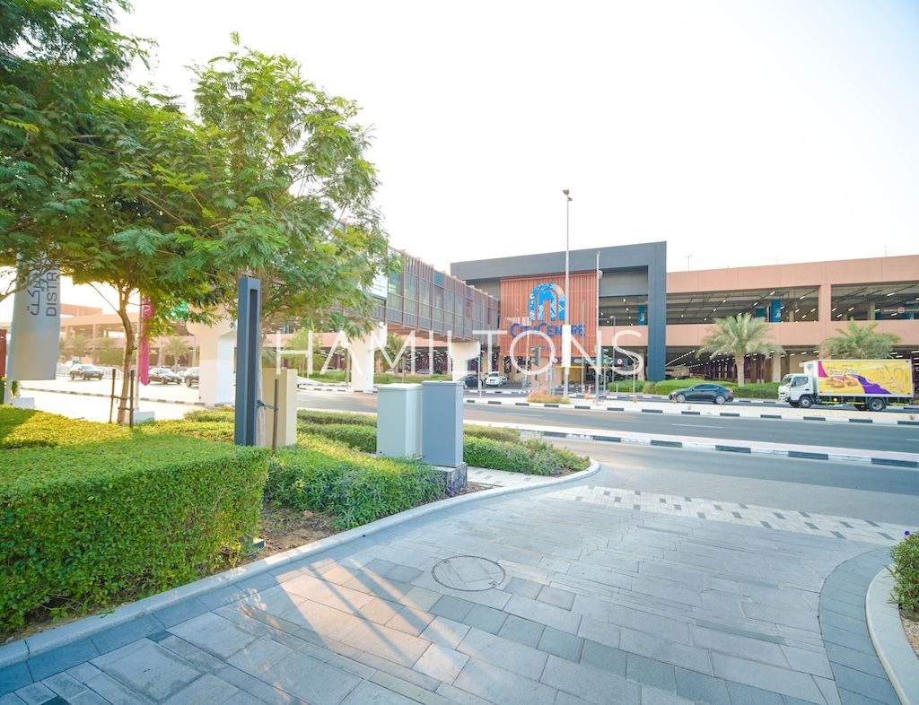 Stylish Apartment | Family-Friendly | Resale