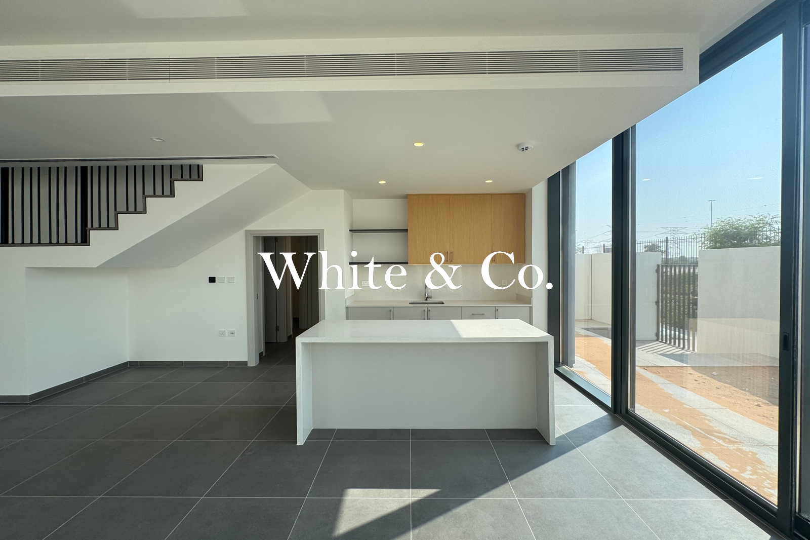 Single Row | 4 Beds | Landlord Landscaping