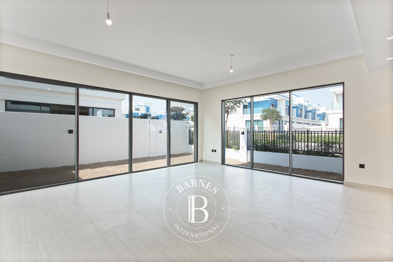 End Corner Unit | Handover Soon | Ready to move