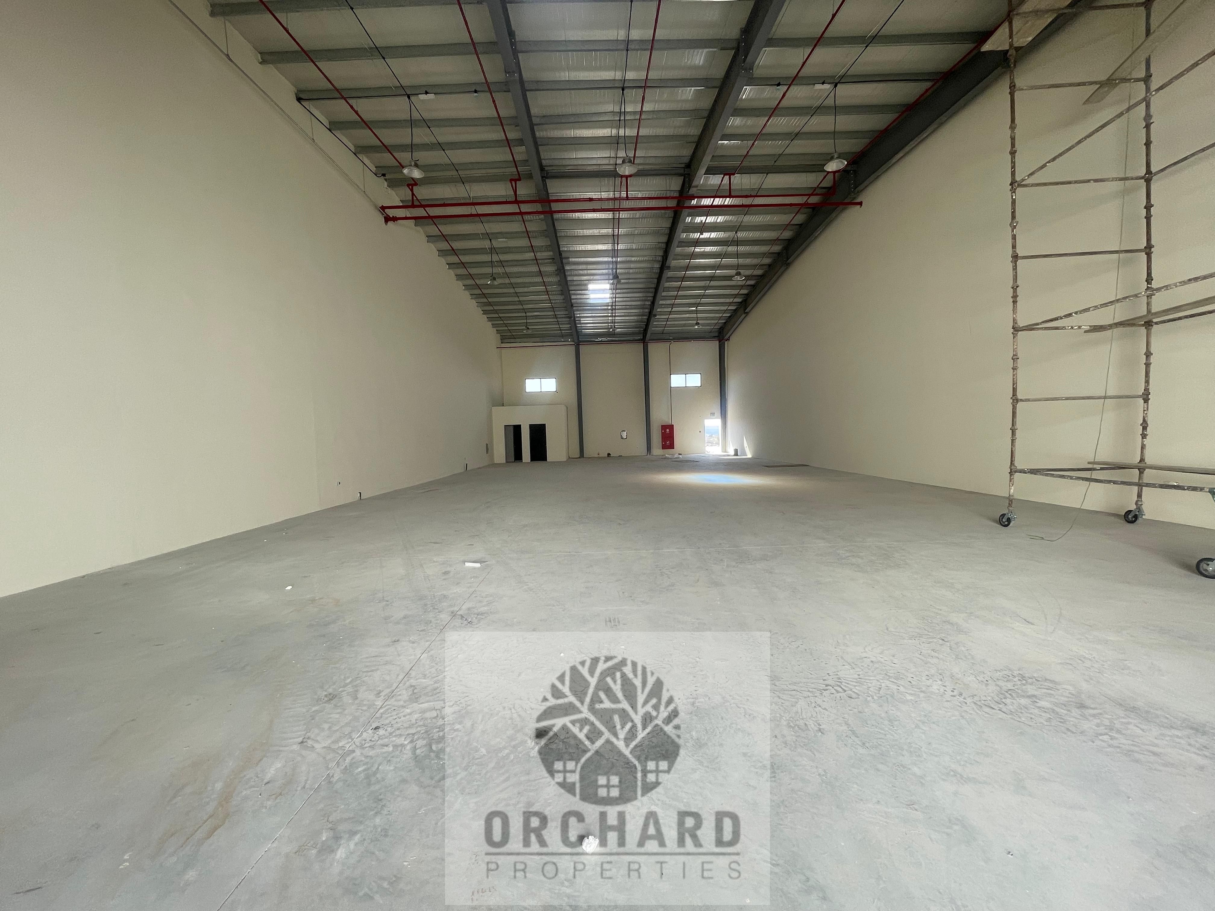 " Warehouse for Rent | 5 400 Sqft | 50kV | AED 270,000/yr - Umm Al Quwain Umm Al Thuoob "