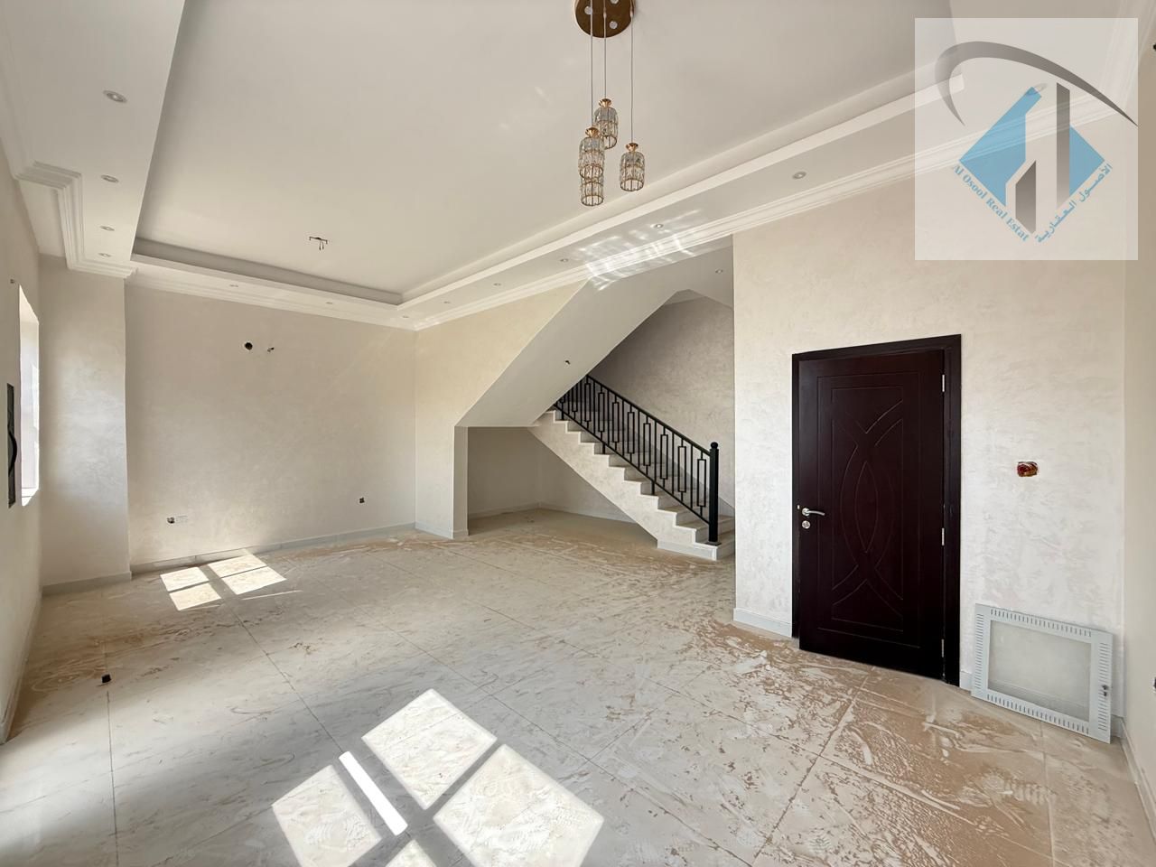 Townhouse for sale at an excellent, negotiable price. It has a large courtyard. Freehold for all nationalities for life, with the possibility of easy