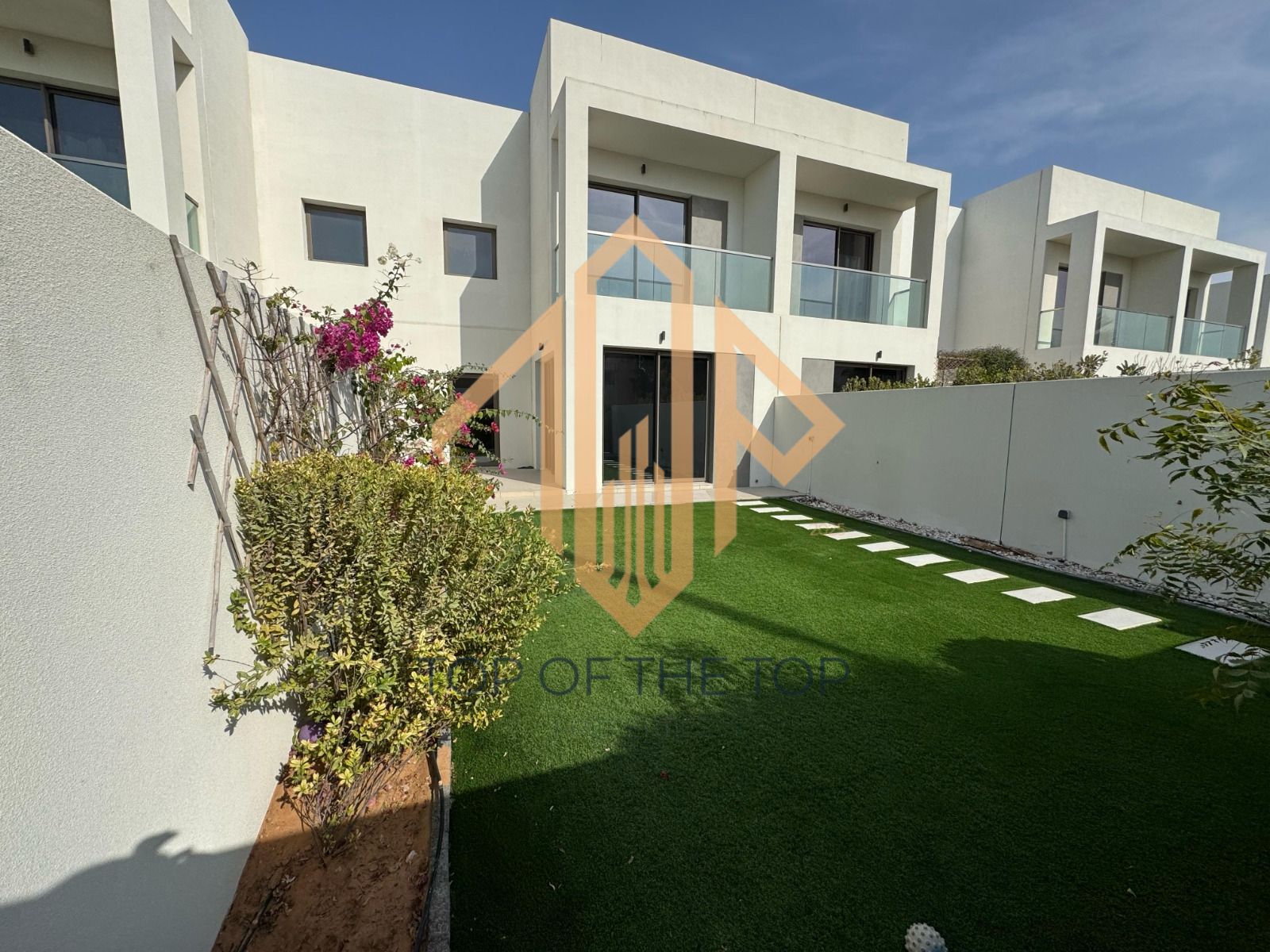 Single Row | Landscaped Yard | Rented | High ROI