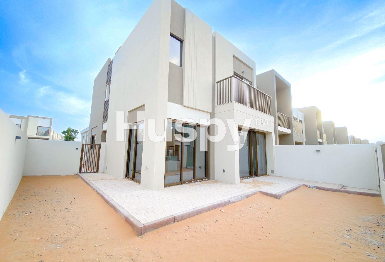 Close to Pool and Park | Corner Plot | Brand New