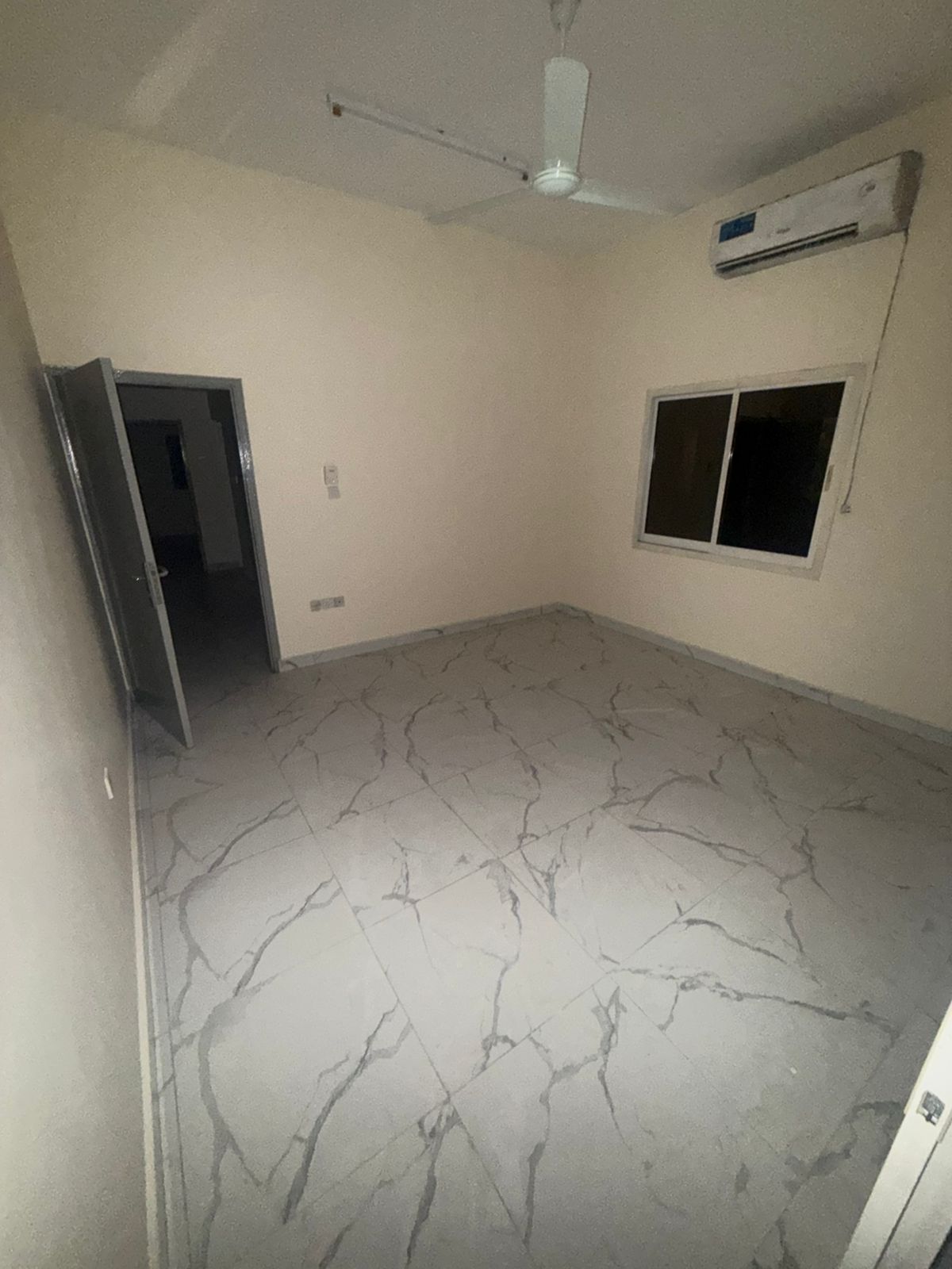 For Rent – Spacious Apartment in Al Nuaimiya 1 | Prime Location A great opportunity to live in a spacious and comfortable apartment, ideal for fa