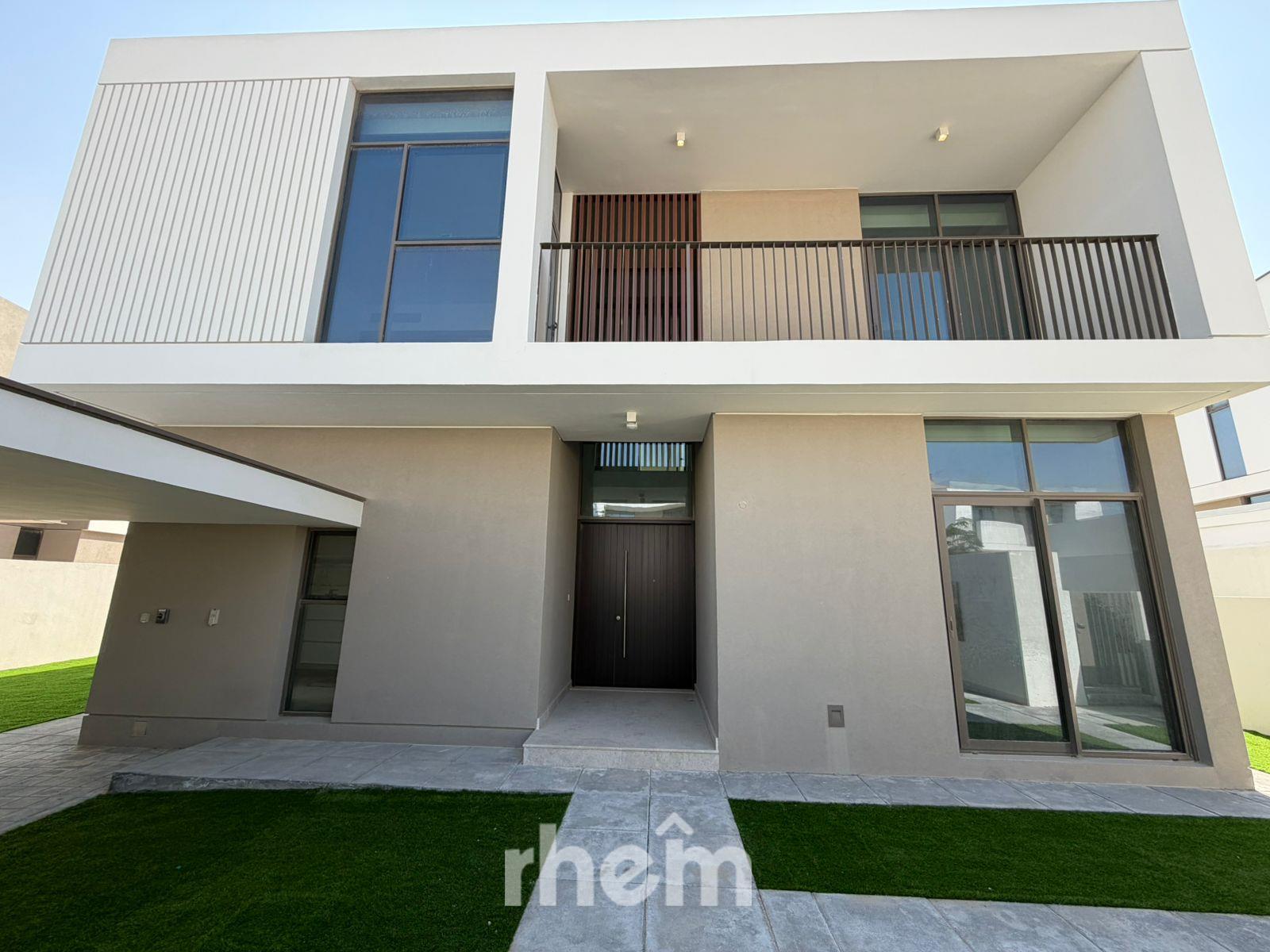 Park-Facing | Elevated Plot | Landscaped Garden