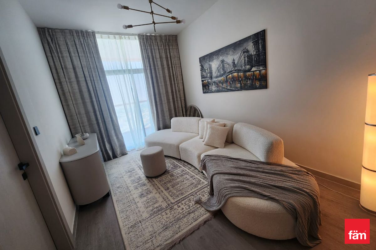 FULLY FURNISHED | MONTHLY i SHORT TERM