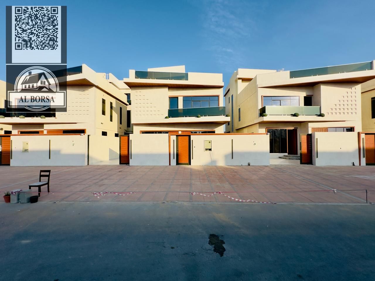 Villa for sale – Al Zahiyah, Ajman | 5 master bedrooms, 3 living rooms, majlis, maid's room, jacuzzi, rooftop terrace and barbecue, 5 private parki
