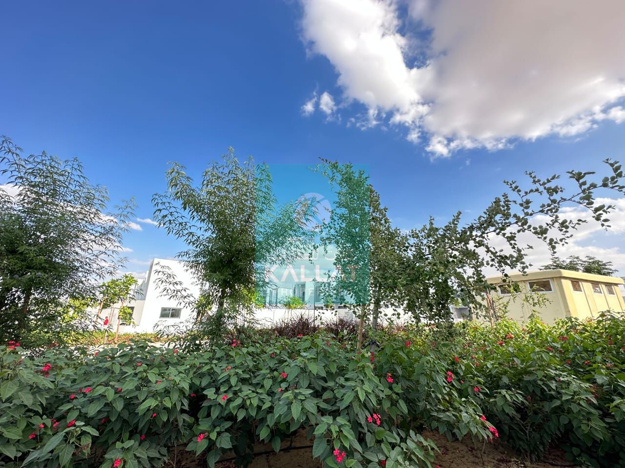 CORNER TOWNHOUSE | BIGGEST SIZE l BRIGHT & SUN LIT HOME