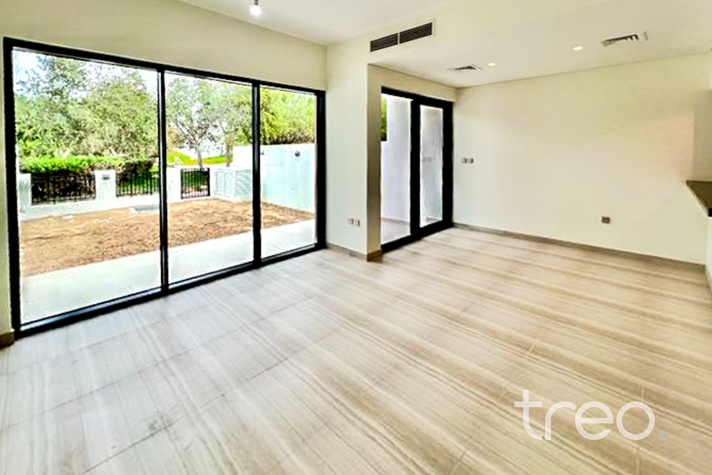 Park view | Unfurnished | vacant soon