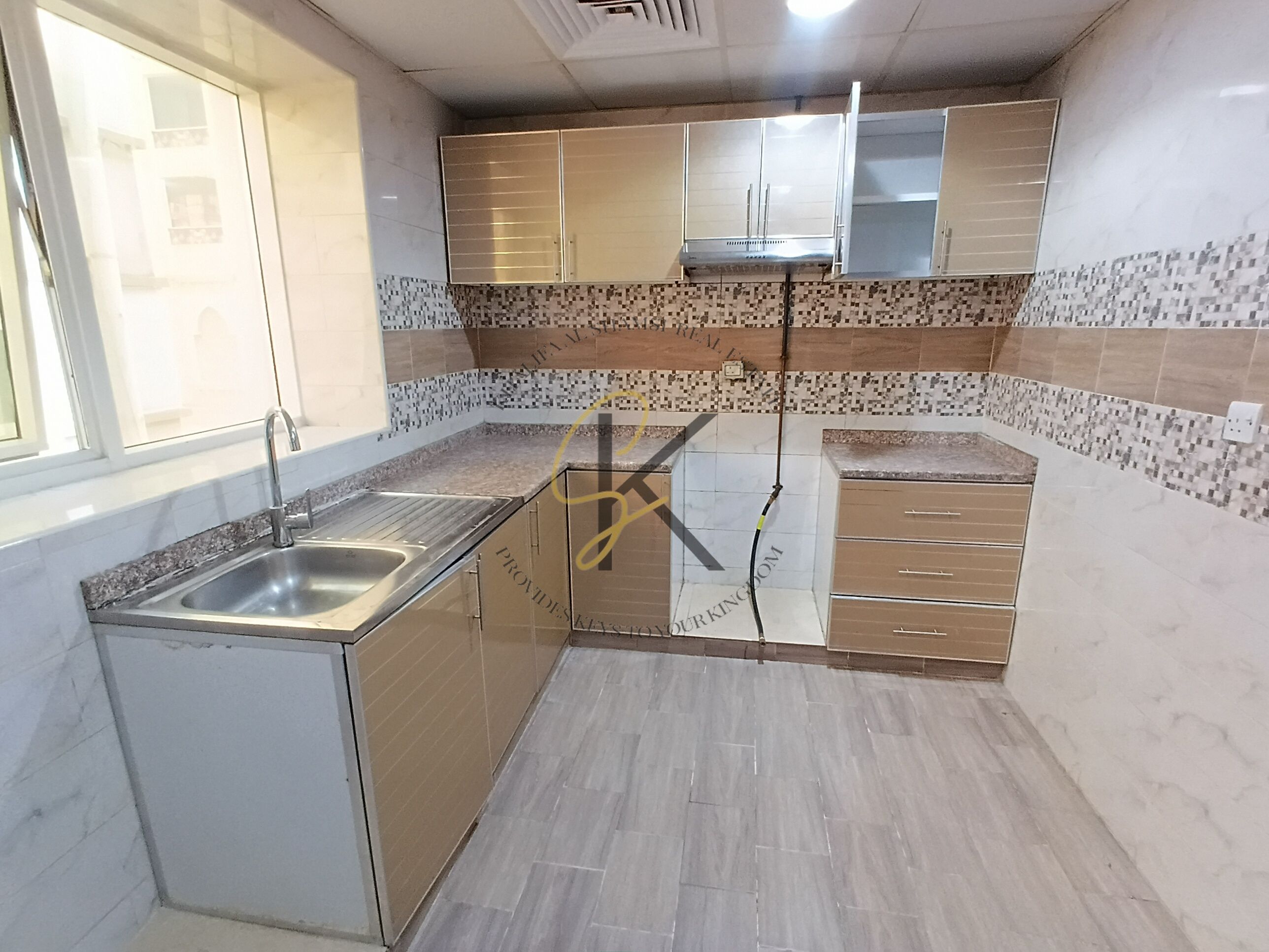 Day of Deal Lavish 1BHK full of family Building for contact Babar
