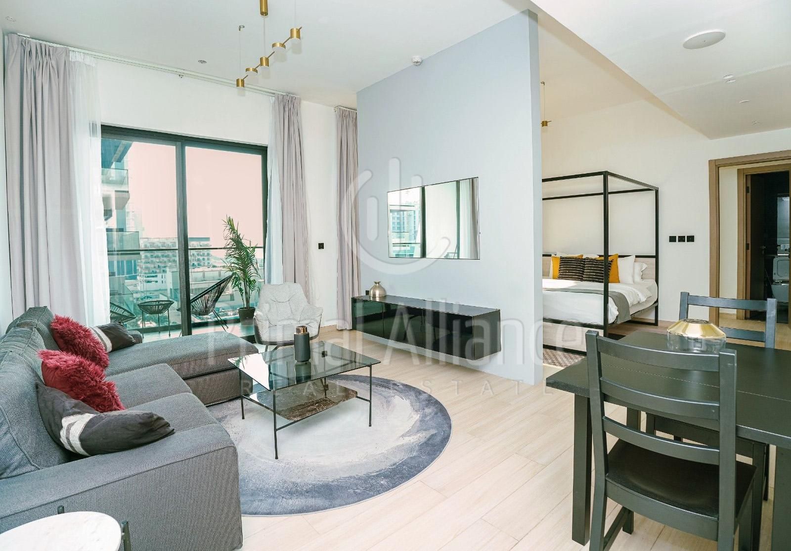 Spacious | Additional 1 Bedroom | Vacant