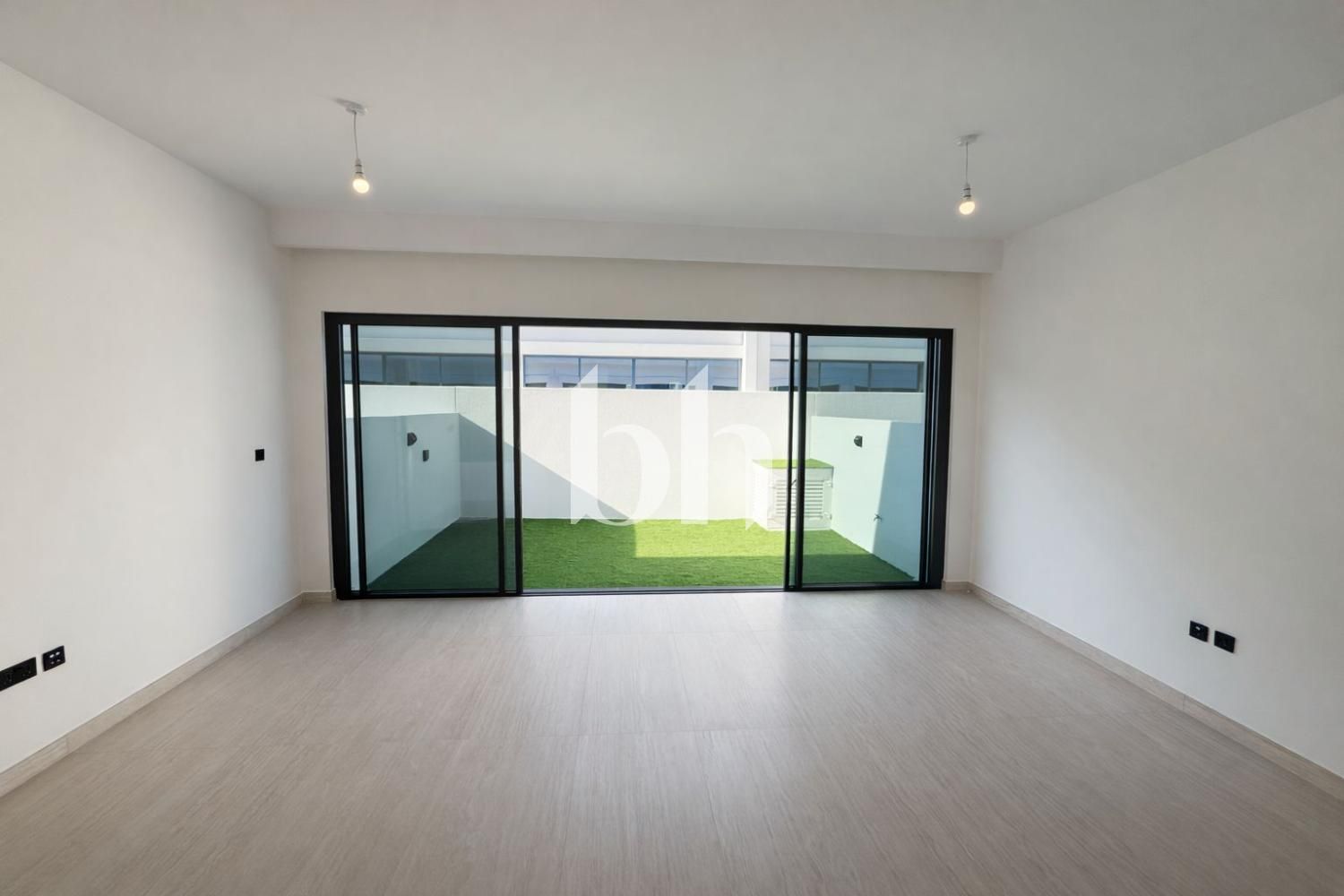 Landscaped | Brand New | Modern Style