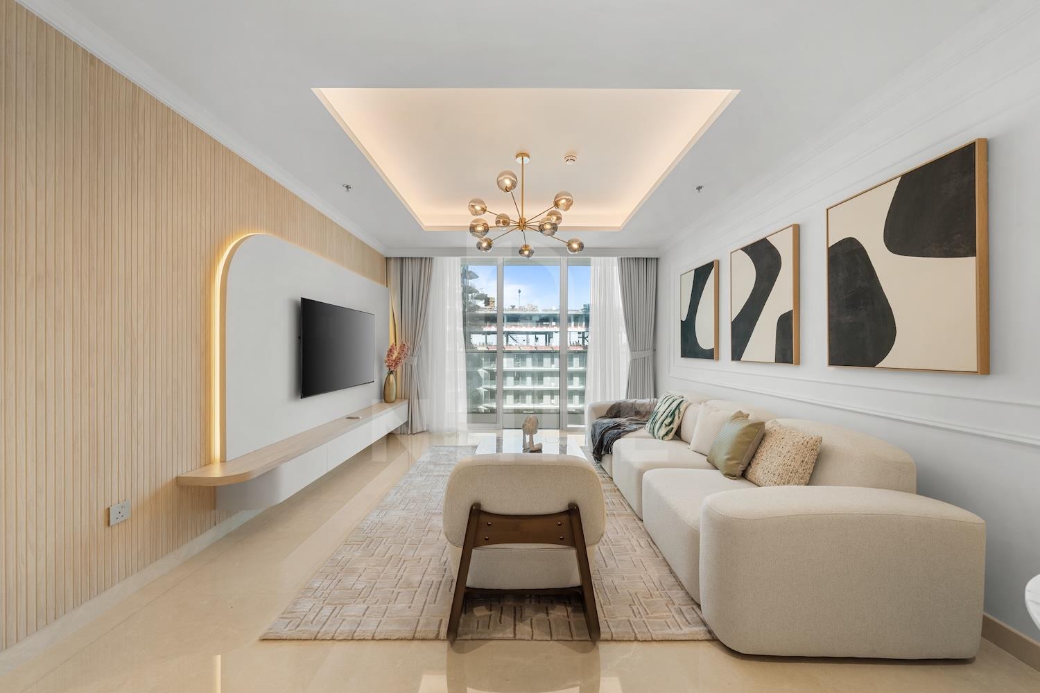 Upgraded | Furnished | Fitted Kitchen | Luxury