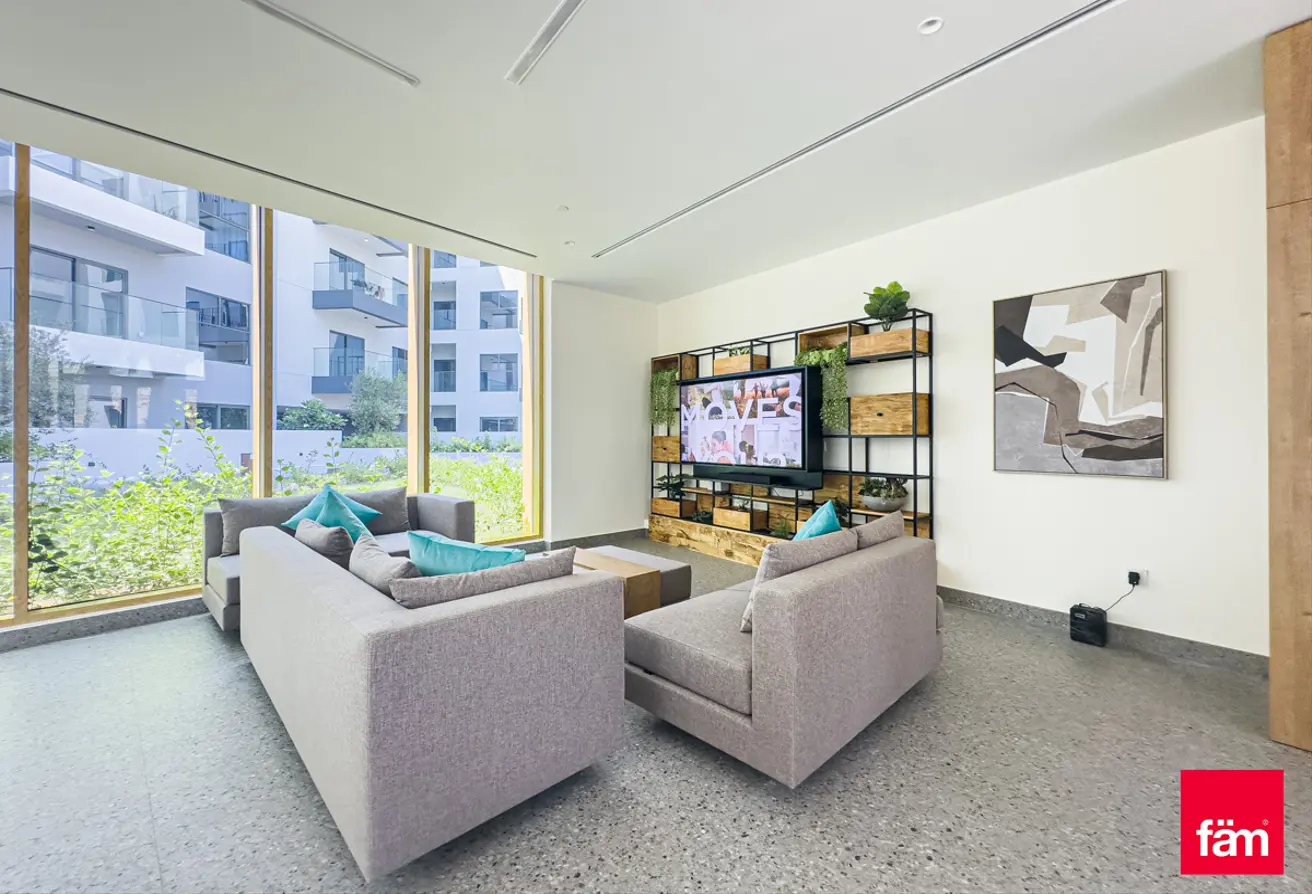 Vastu I Landscape & Pool View I Spacious