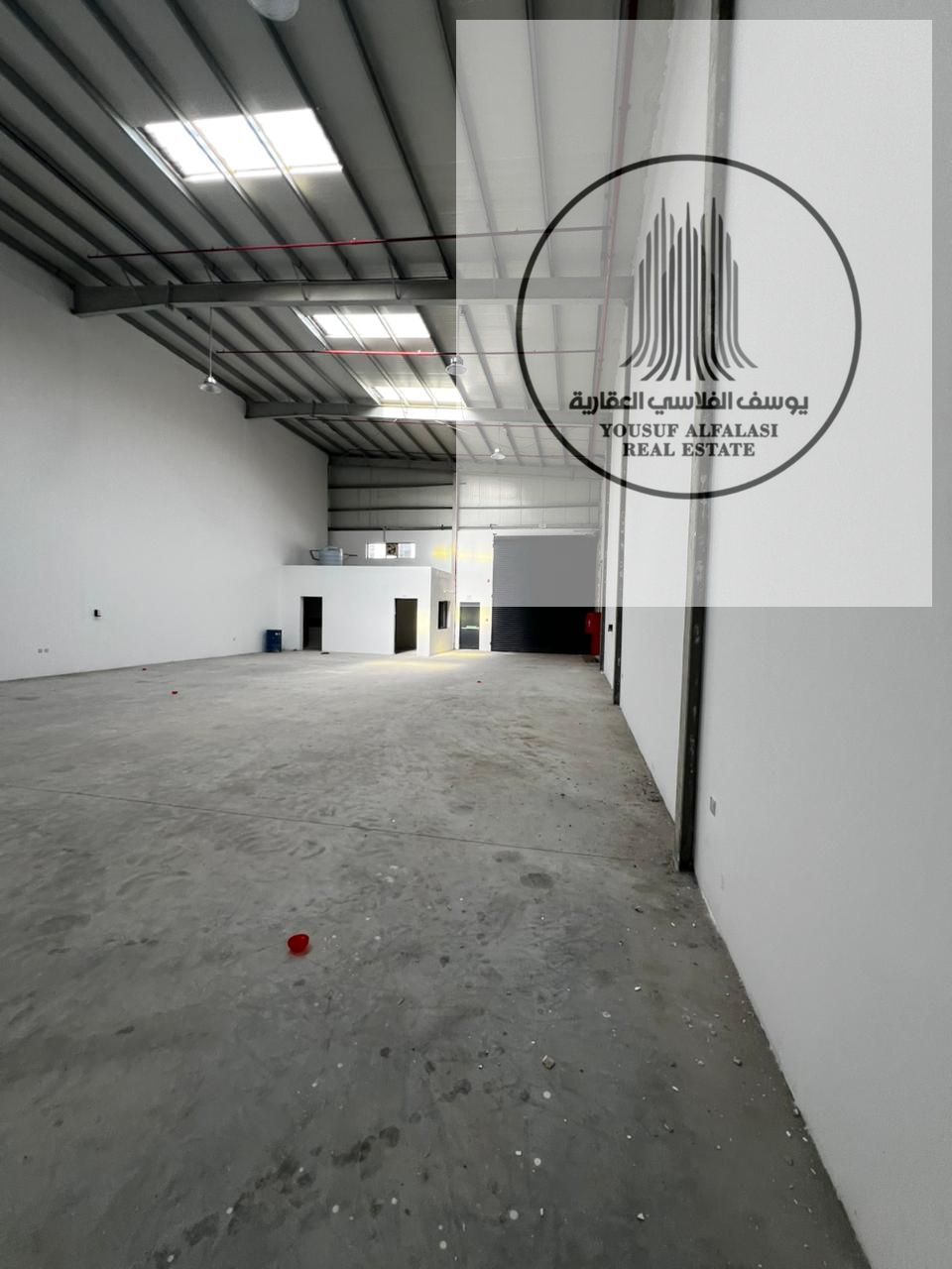 "Warehouse for rent in Umm Al Quwain, 2,500 sqft, 25kW power, suitable for light manufacturing or storage, ready to move