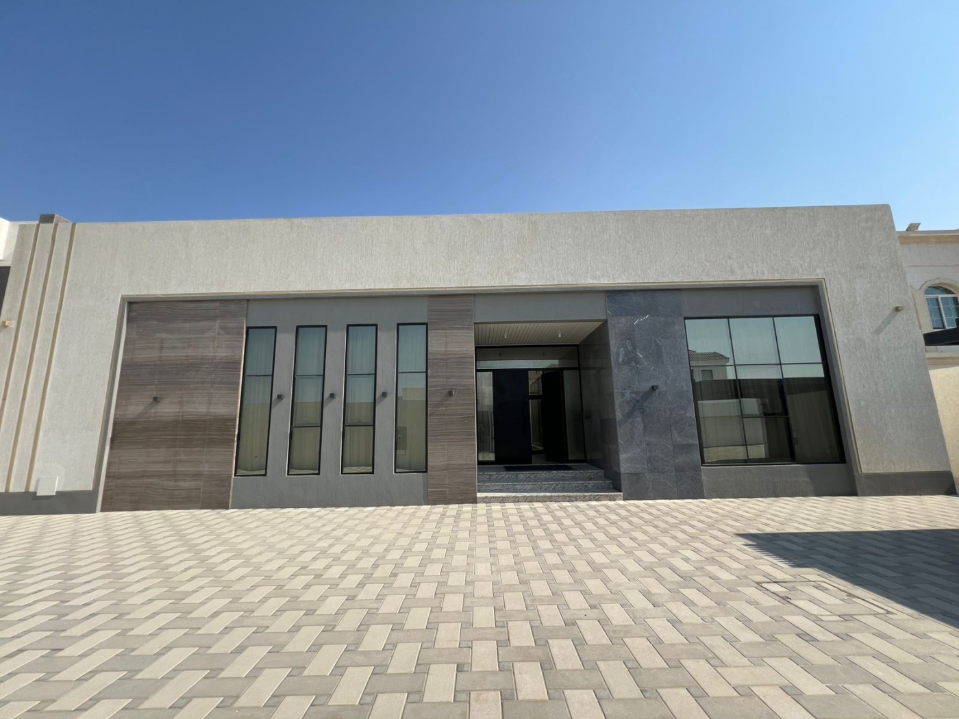 4BR VILLA | LARGE GARDEN | Wadi Al Shabak