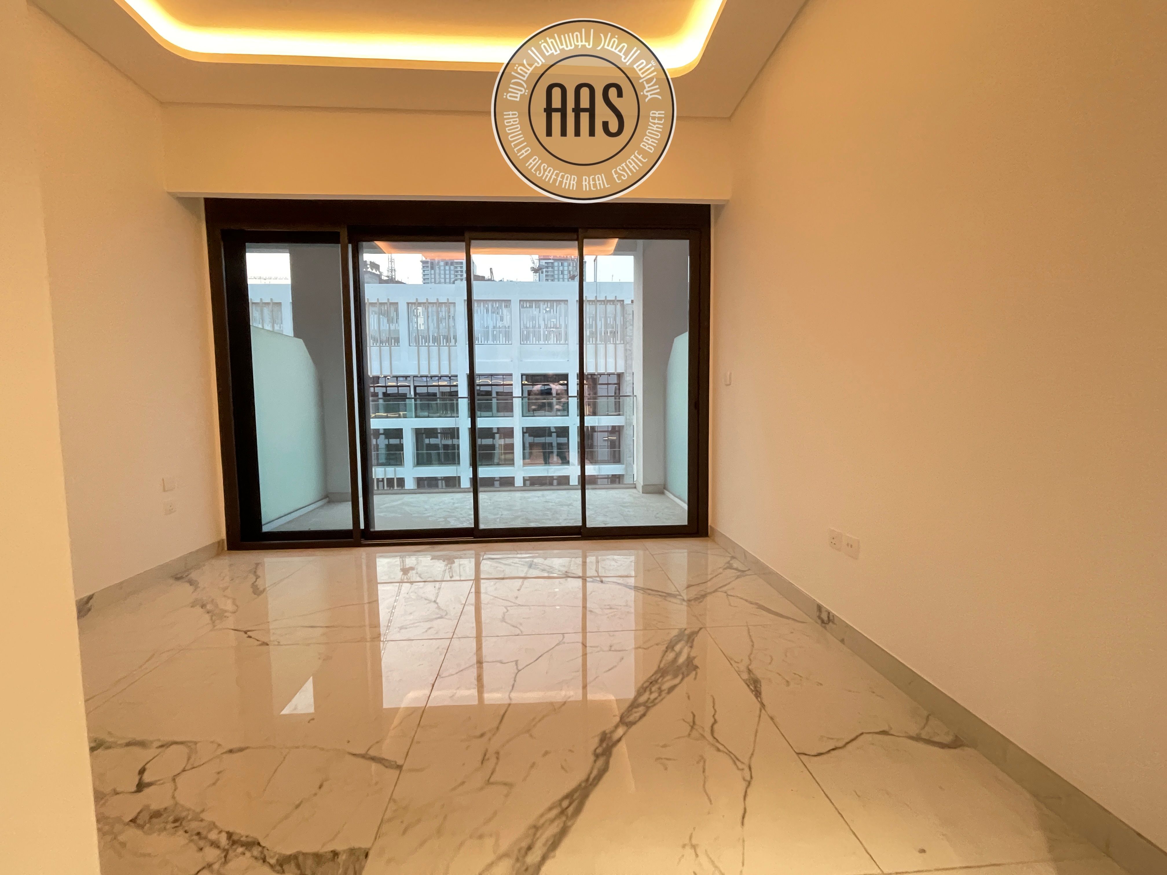 Luxury Finishing | Chiller Free | Kitchen appliances |